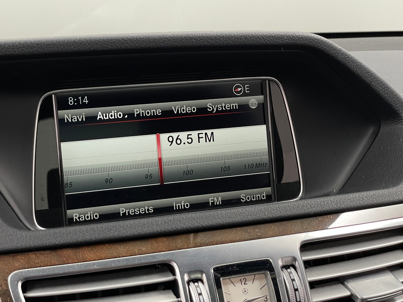 Thumbnail: 2014 Mercedes-Benz E-Class - 3