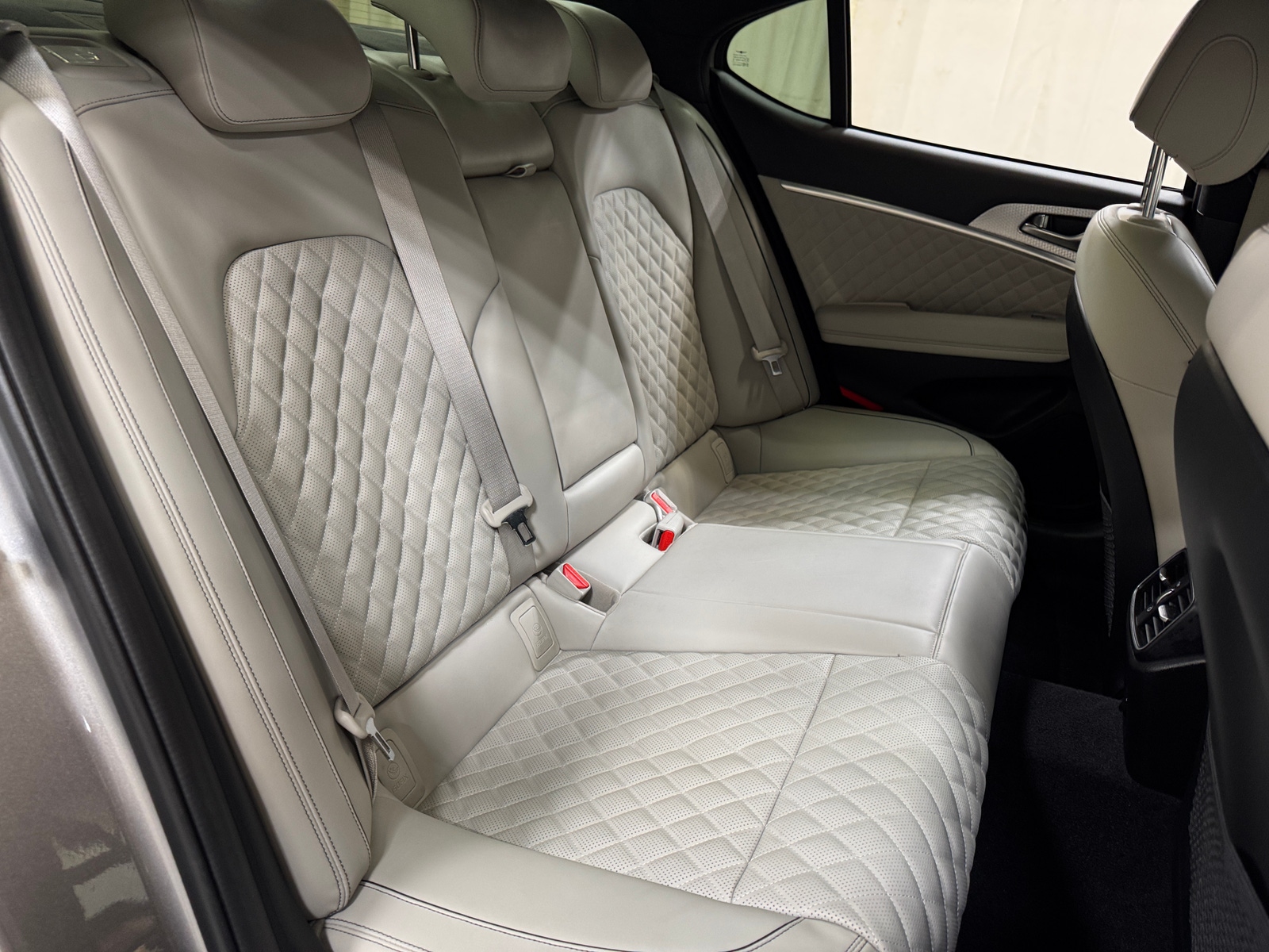 Thumbnail: 2022 Genesis G70 - 5