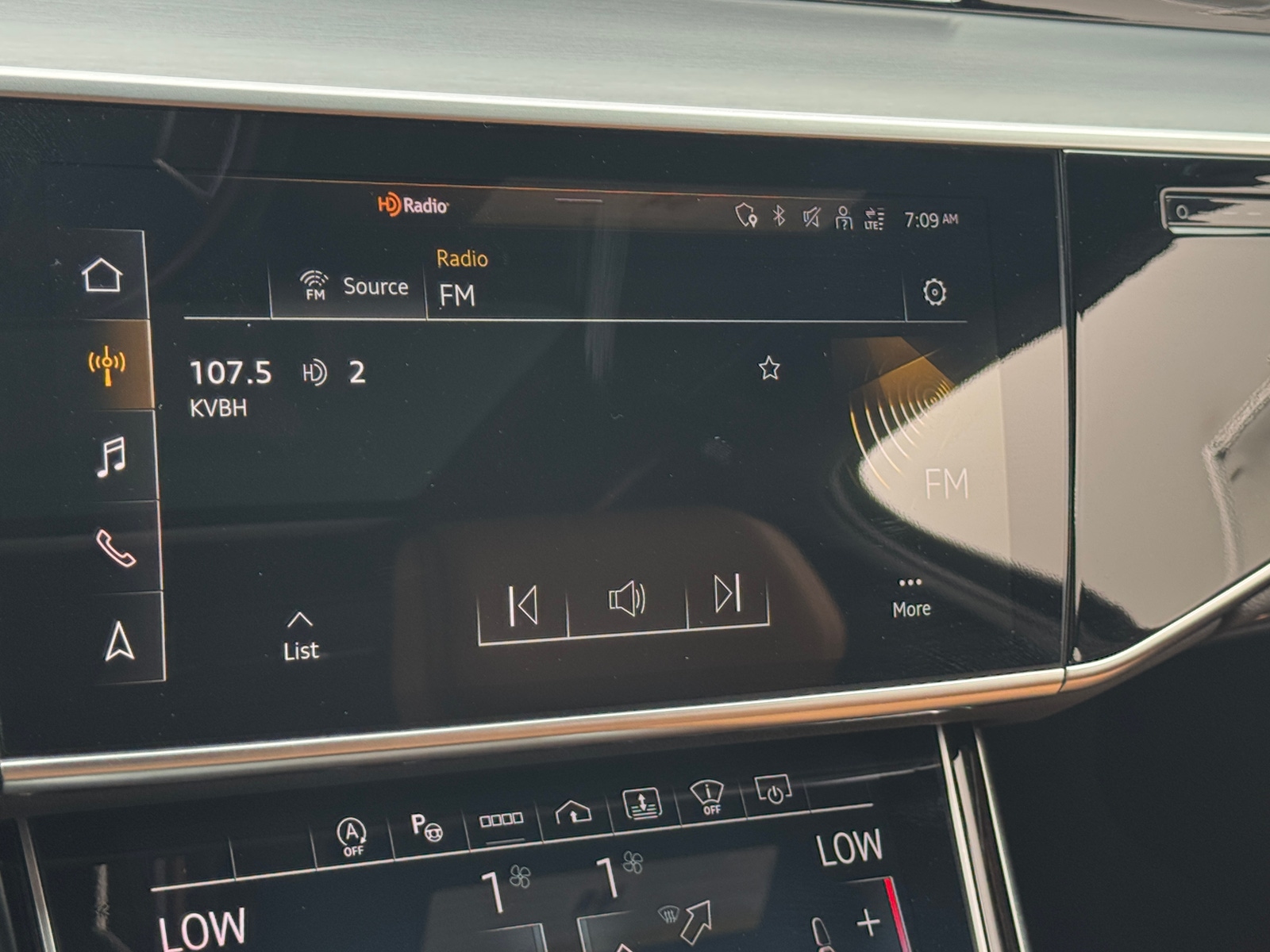 Thumbnail: 2023 Audi A8 - 3