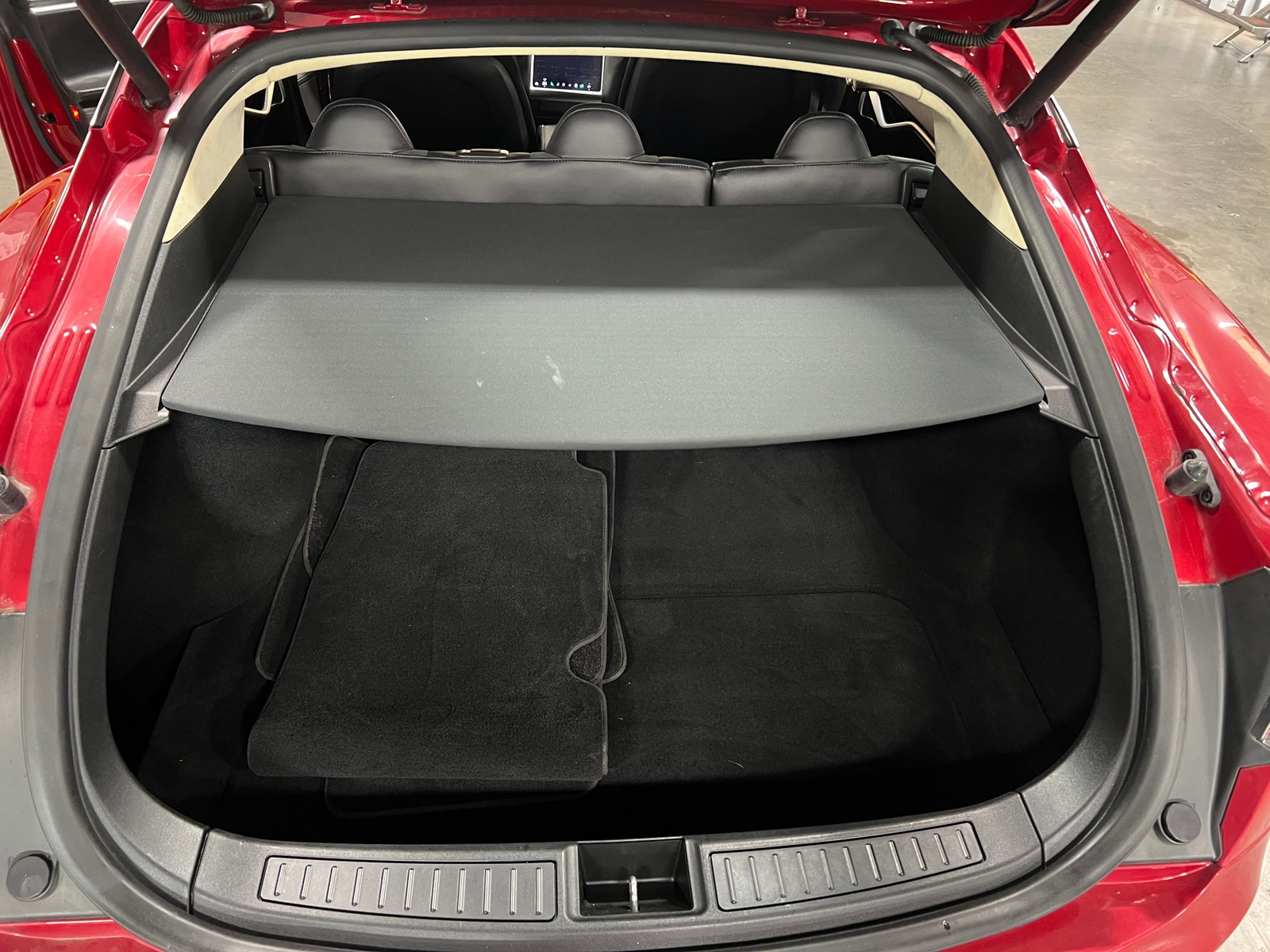 Thumbnail: 2014 Tesla Model S - 6