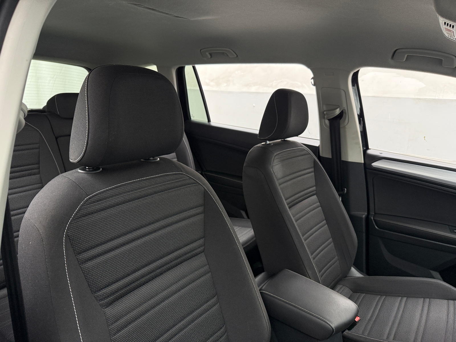 Thumbnail: 2023 Volkswagen Tiguan - 2