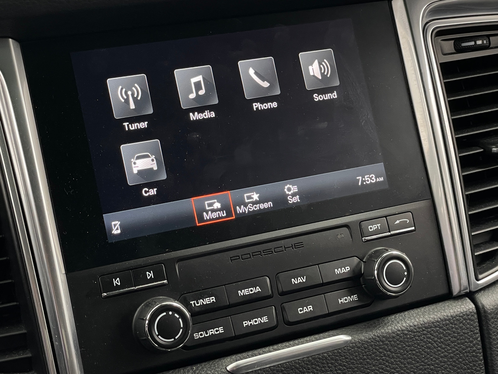 Thumbnail: 2018 Porsche Macan - 3