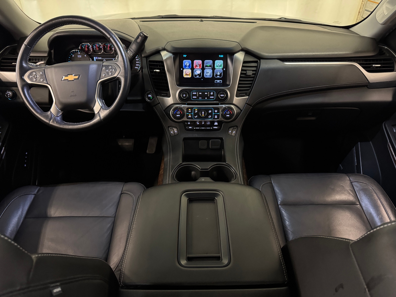 Thumbnail: 2018 Chevrolet Tahoe - 2