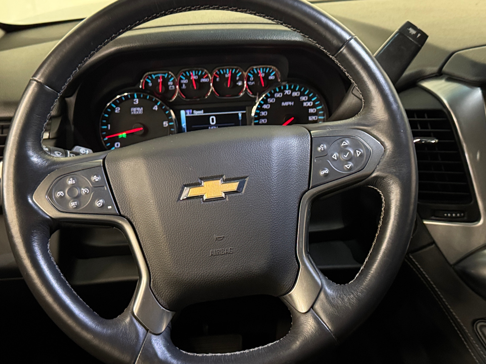 Thumbnail: 2018 Chevrolet Tahoe - 4