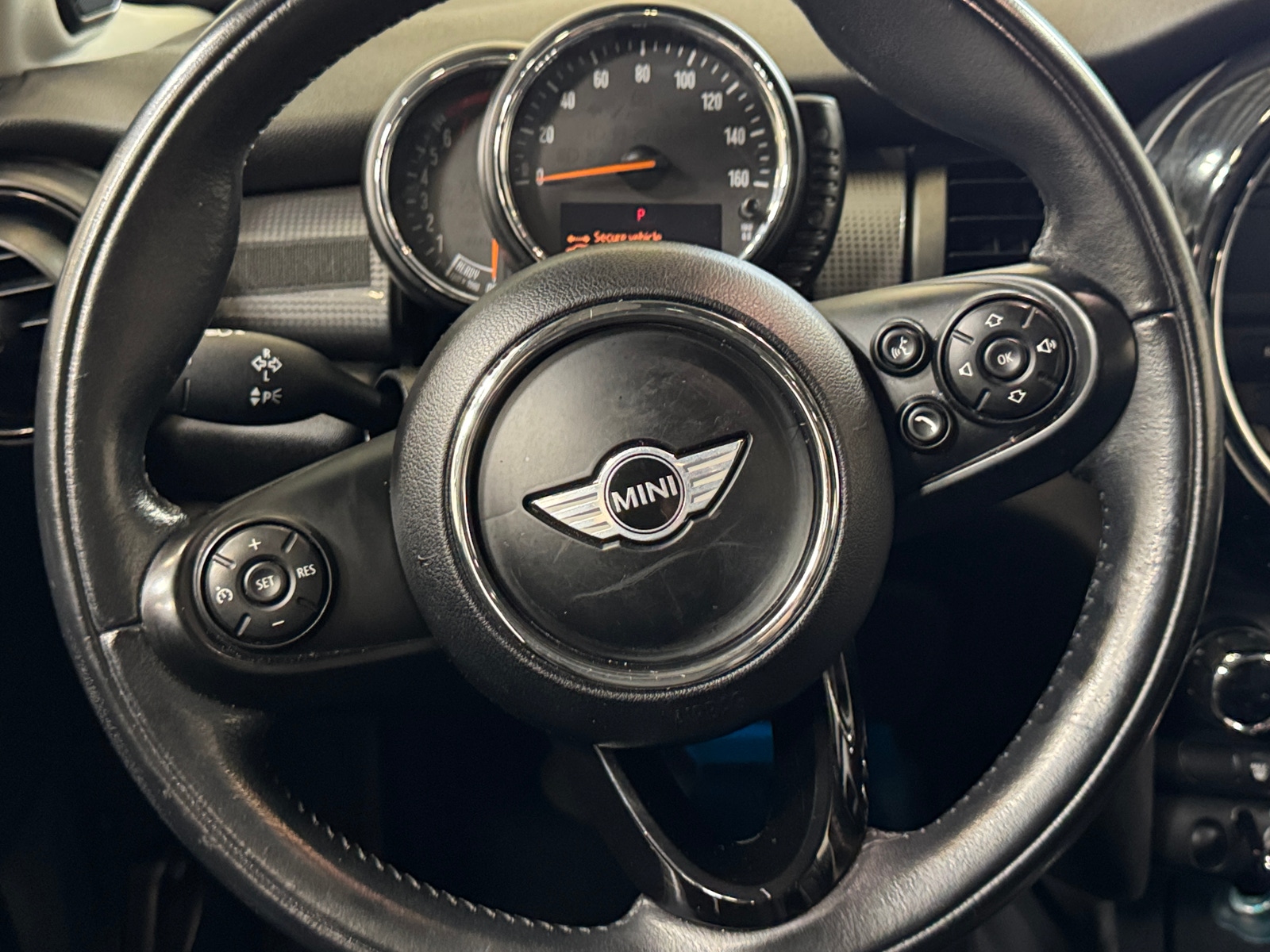 Thumbnail: 2015 MINI Cooper Hardtop - 4