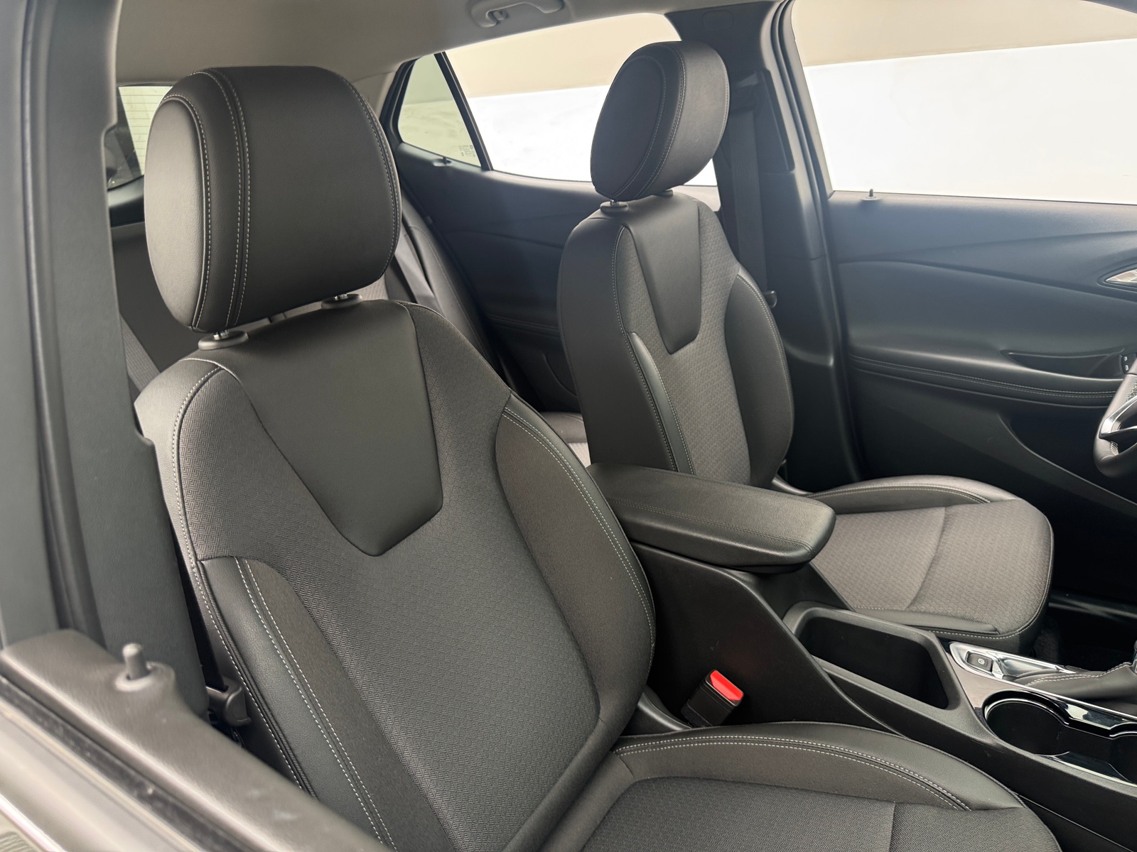 Thumbnail: 2025 Buick Encore GX - 2