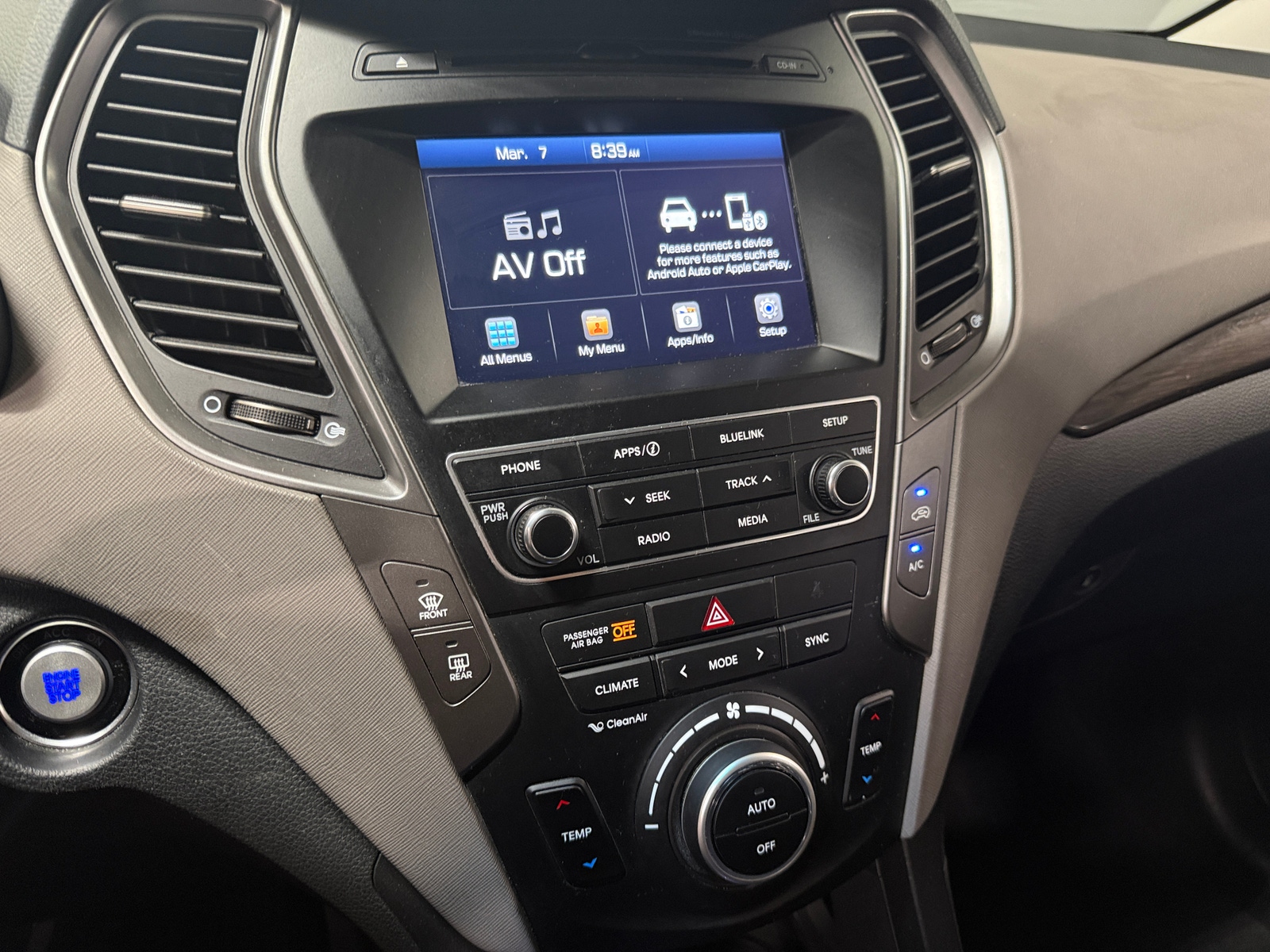 Thumbnail: 2018 Hyundai Santa Fe - 4