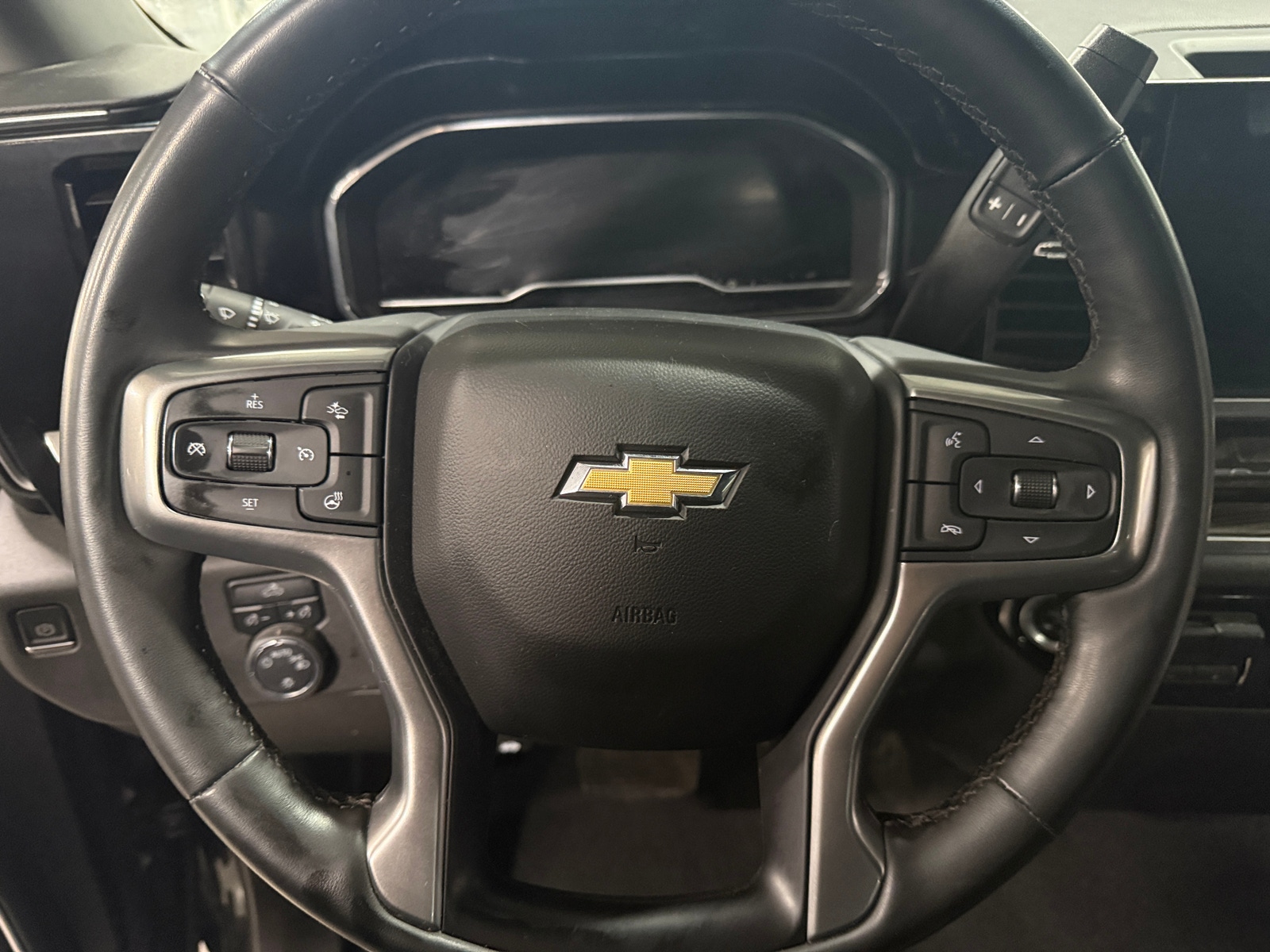 Thumbnail: 2023 Chevrolet Silverado 1500 - 5