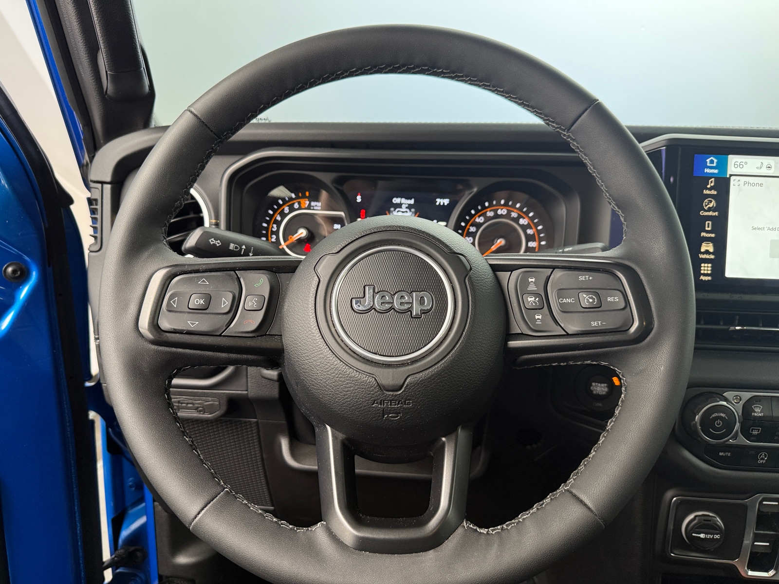 Thumbnail: 2025 Jeep Gladiator - 4