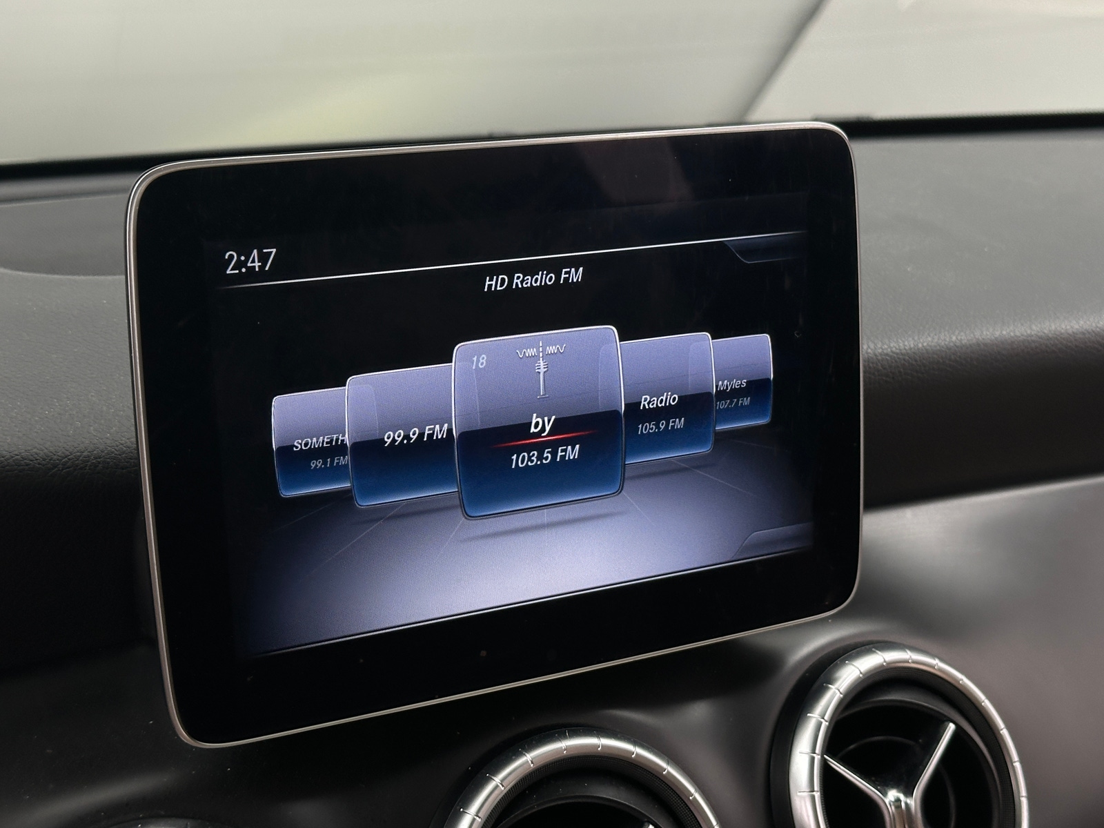 Thumbnail: 2019 Mercedes-Benz CLA - 3