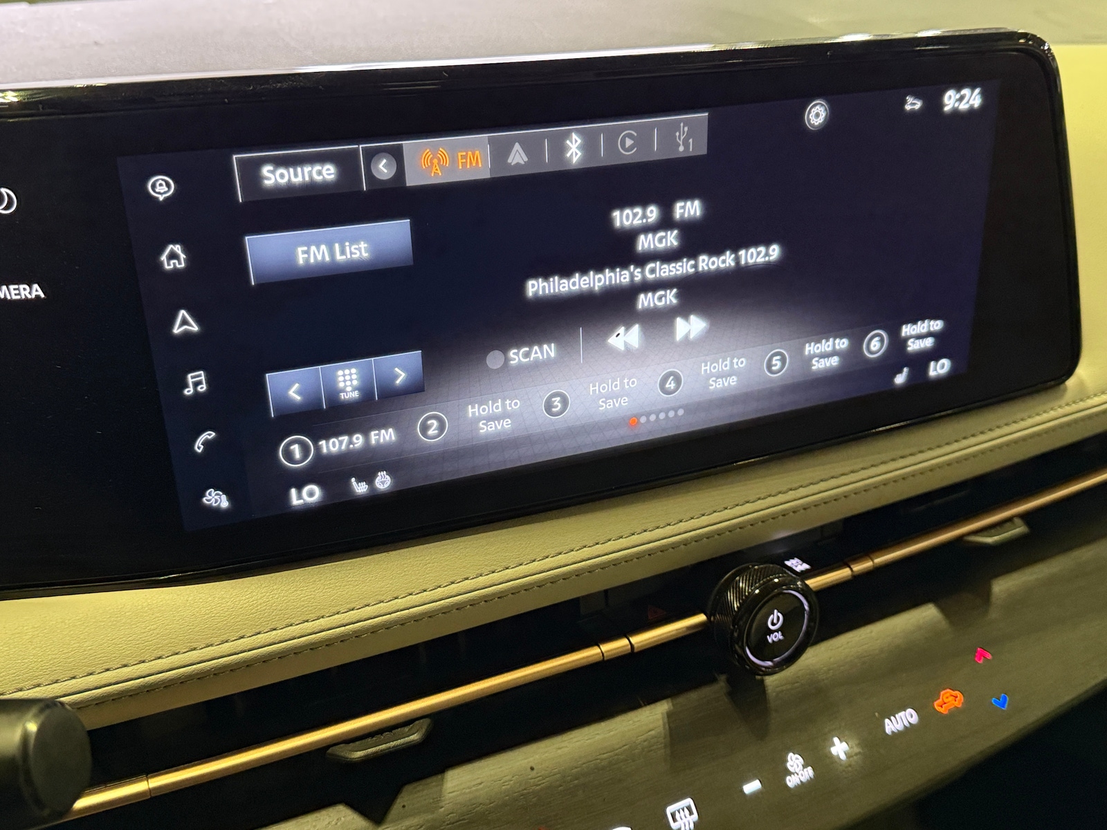 Thumbnail: 2023 Nissan Ariya - 3