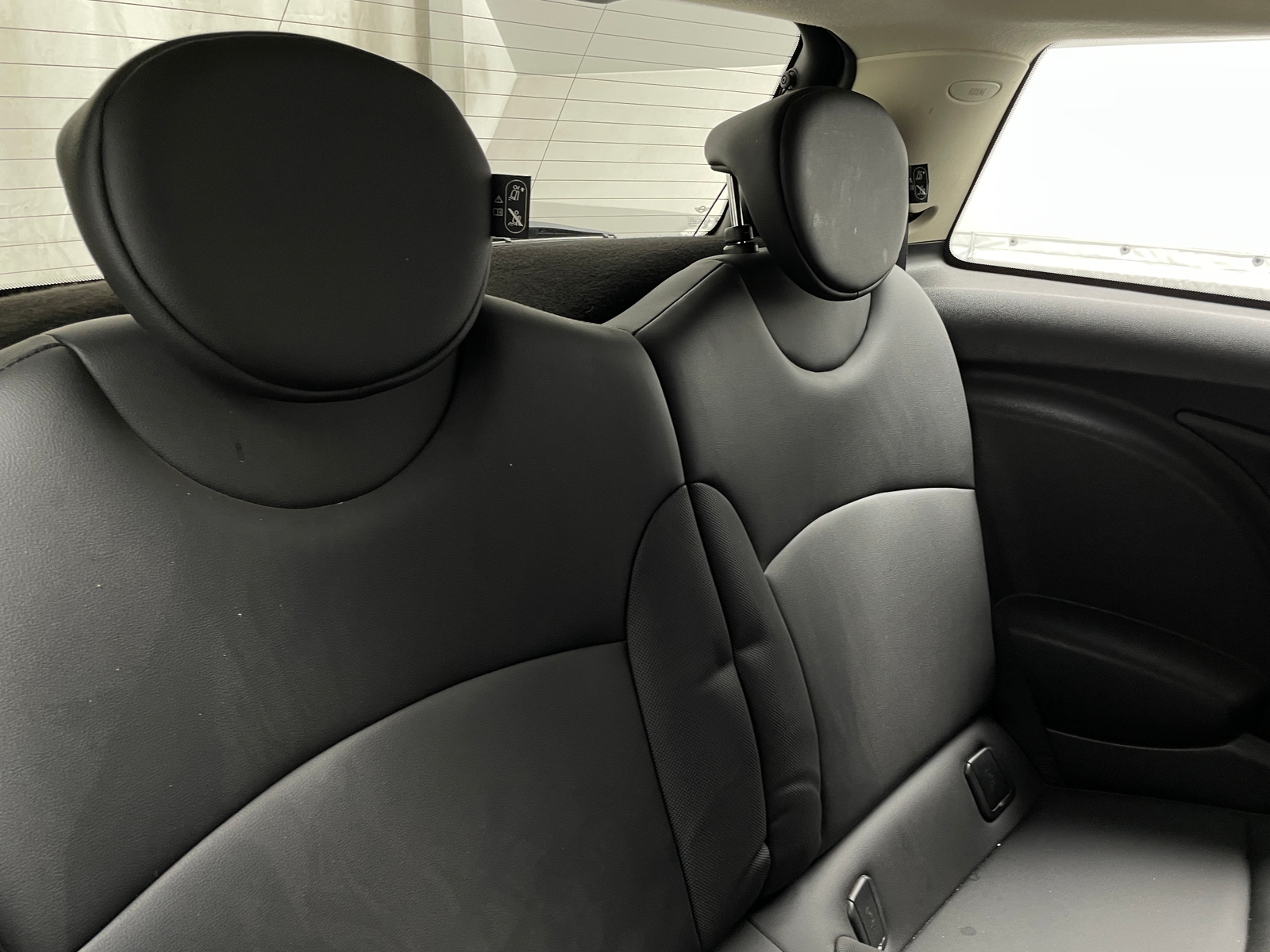 Thumbnail: 2012 MINI Cooper Hardtop - 4