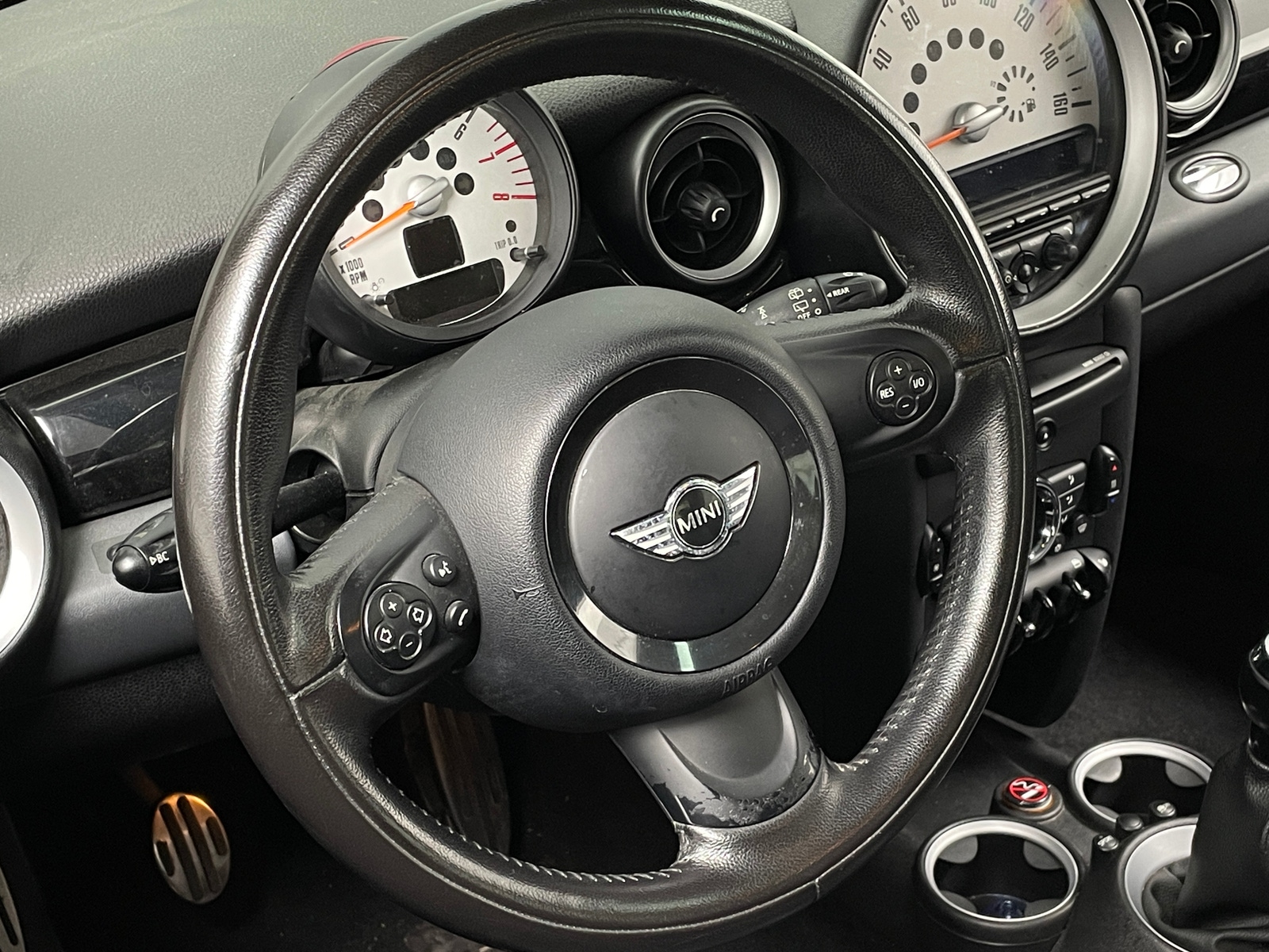 Thumbnail: 2012 MINI Cooper Hardtop - 3