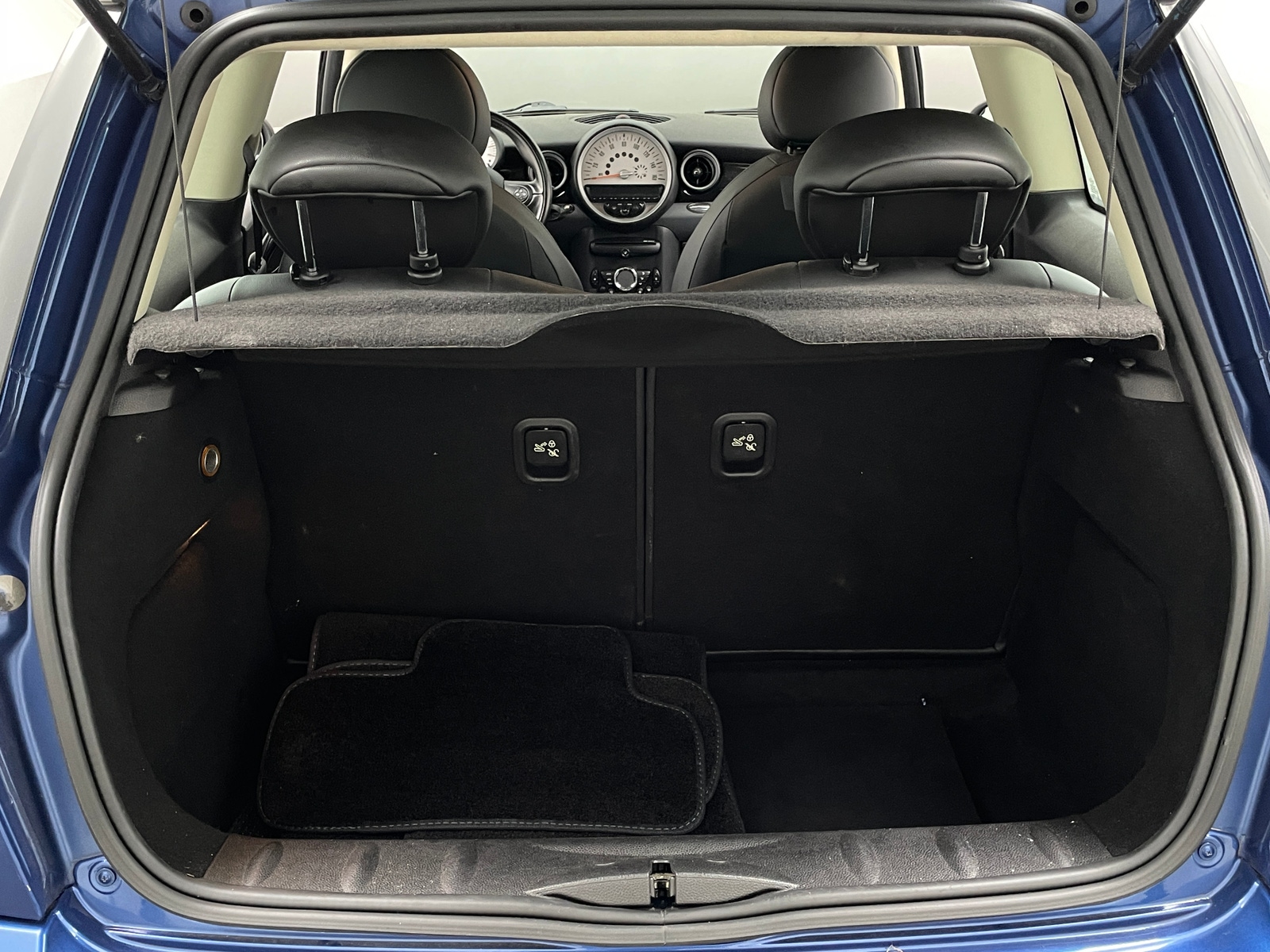 Thumbnail: 2012 MINI Cooper Hardtop - 5