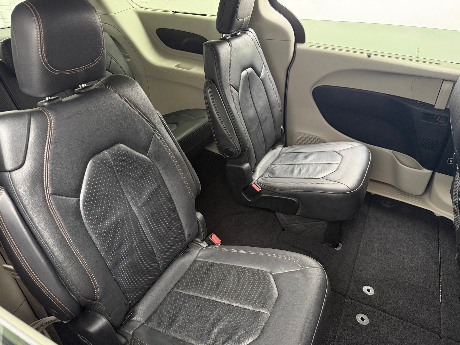 Thumbnail: 2019 Chrysler Pacifica - 5