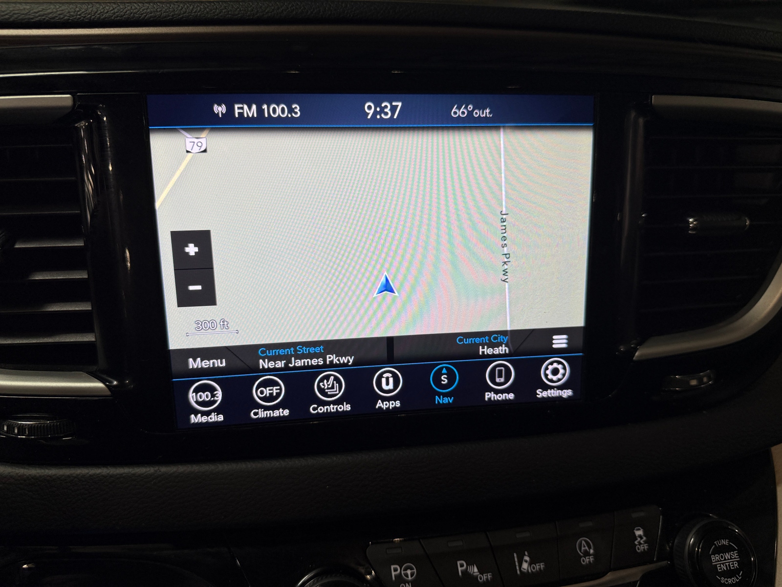 Thumbnail: 2019 Chrysler Pacifica - 3