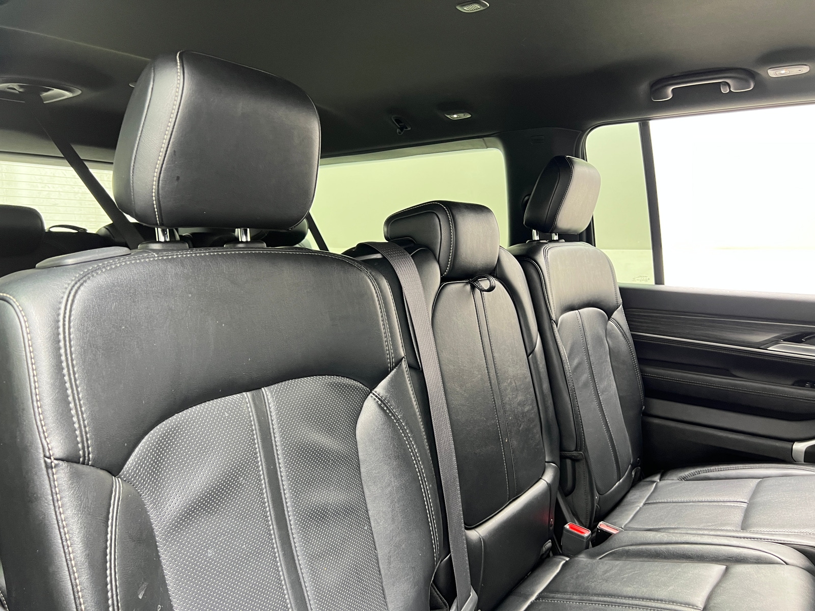 Thumbnail: 2024 Jeep Wagoneer - 5