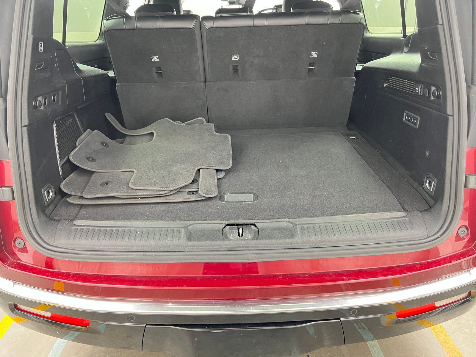 Thumbnail: 2024 Jeep Wagoneer - 6