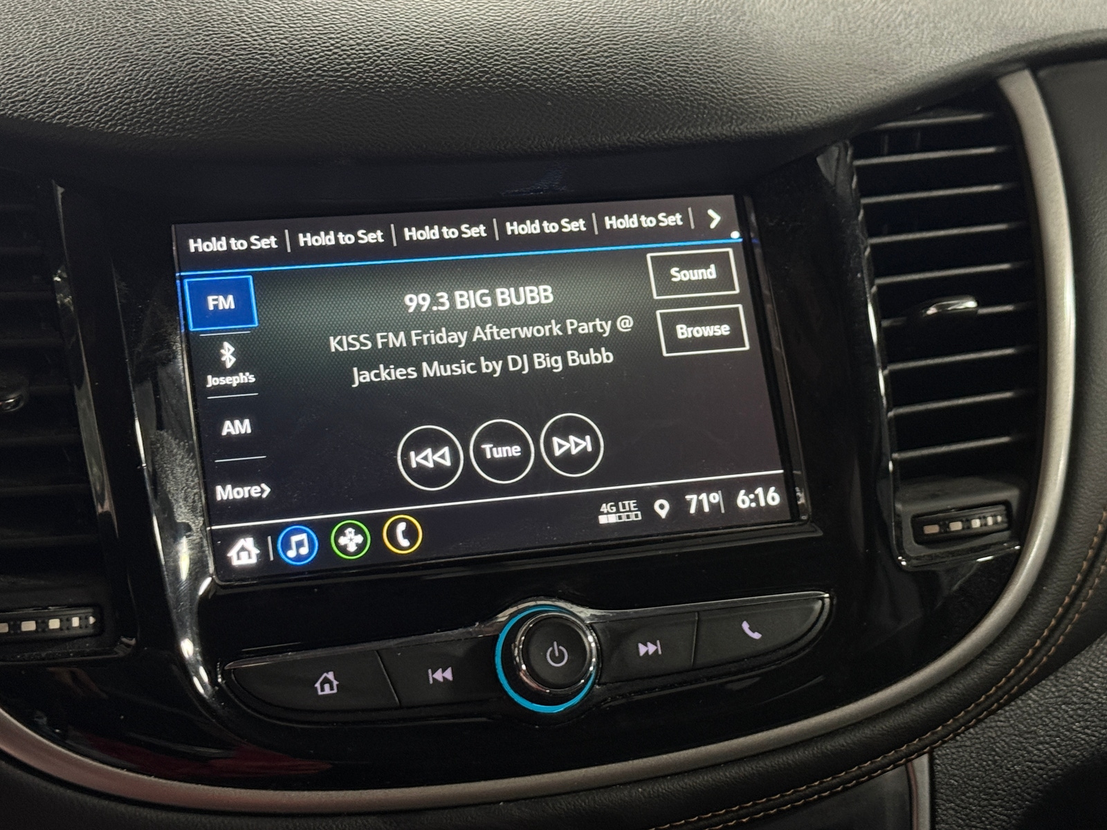 Thumbnail: 2018 Chevrolet Trax - 4