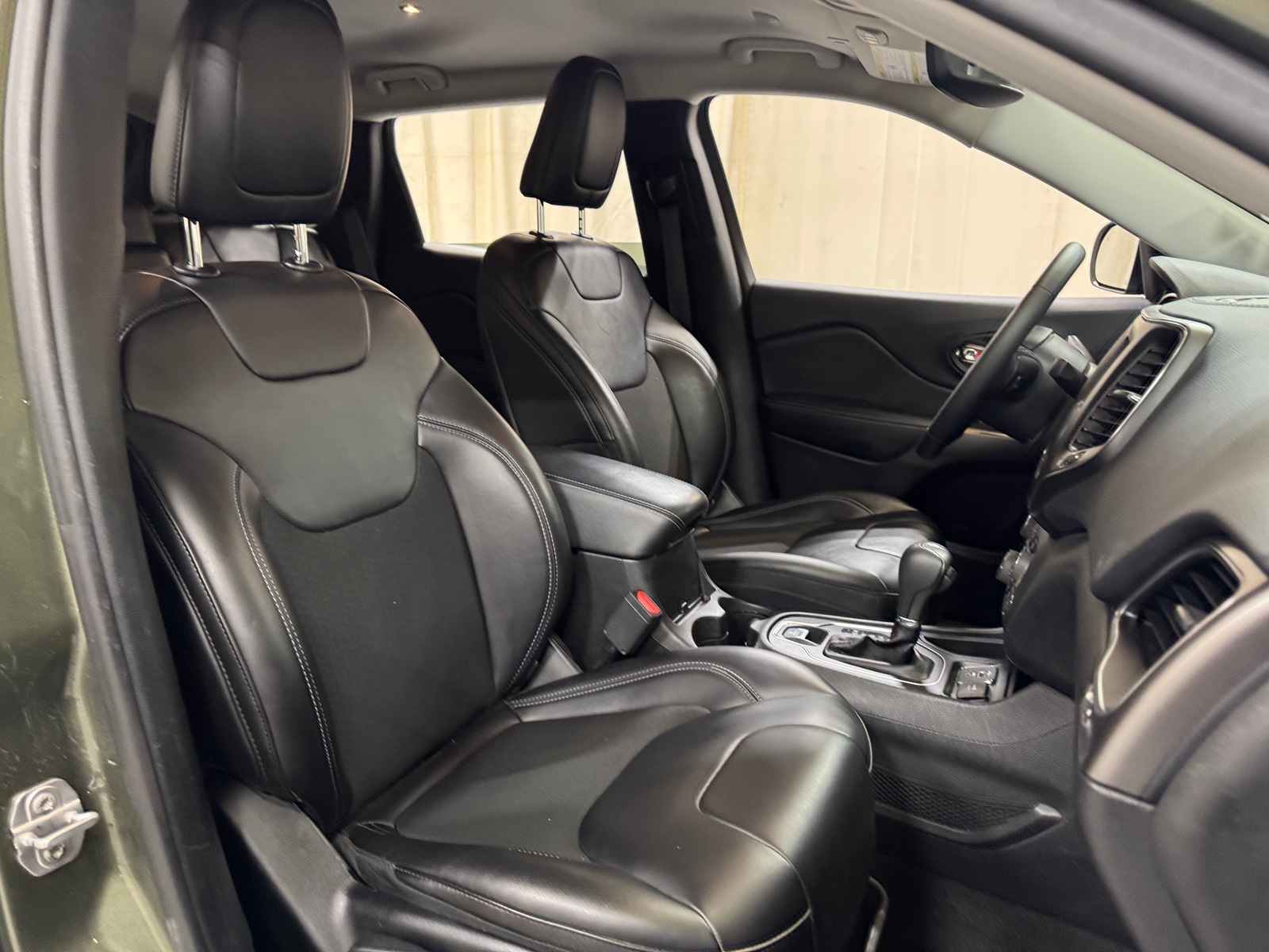 Thumbnail: 2019 Jeep Cherokee - 2