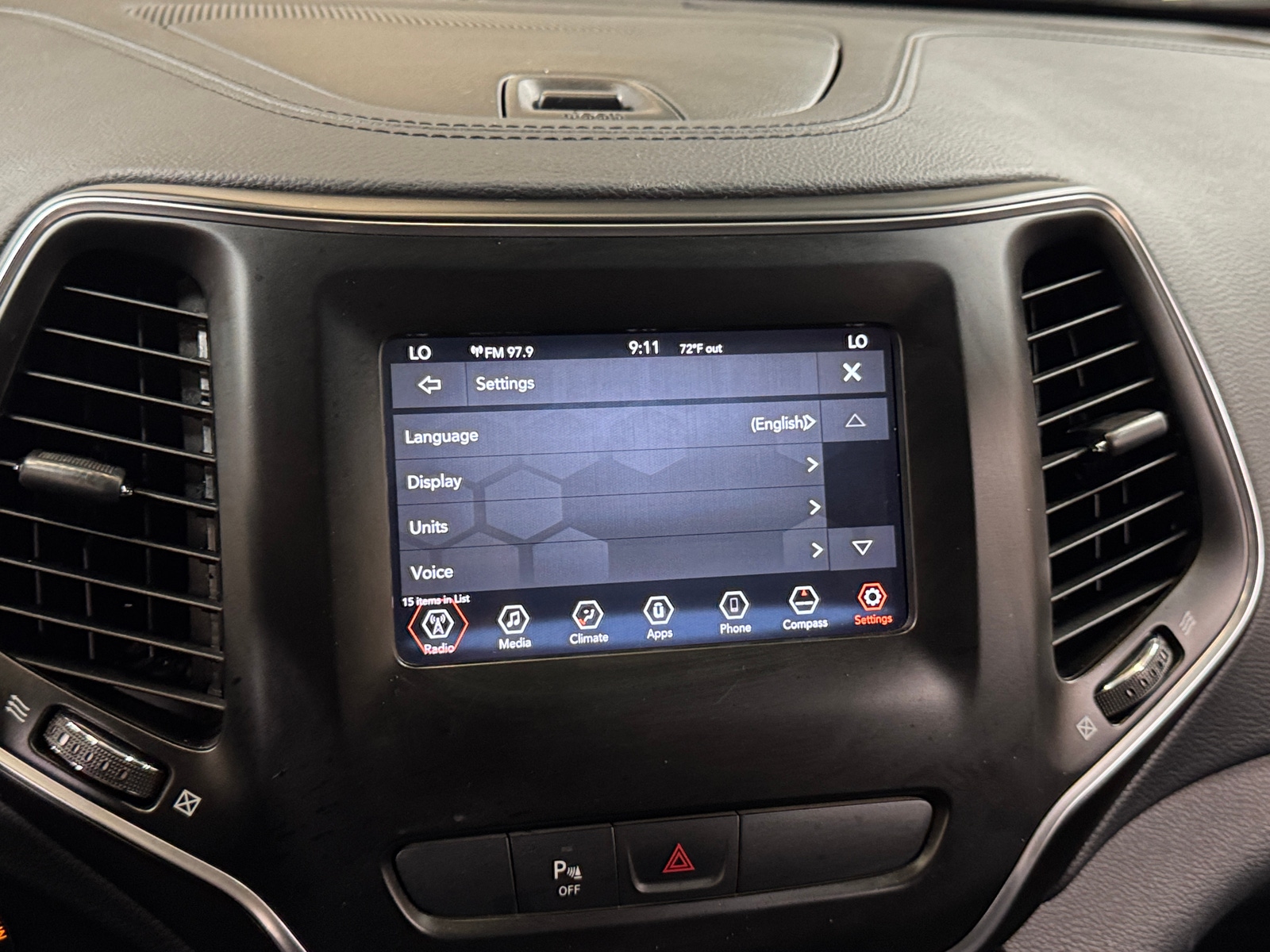 Thumbnail: 2019 Jeep Cherokee - 4