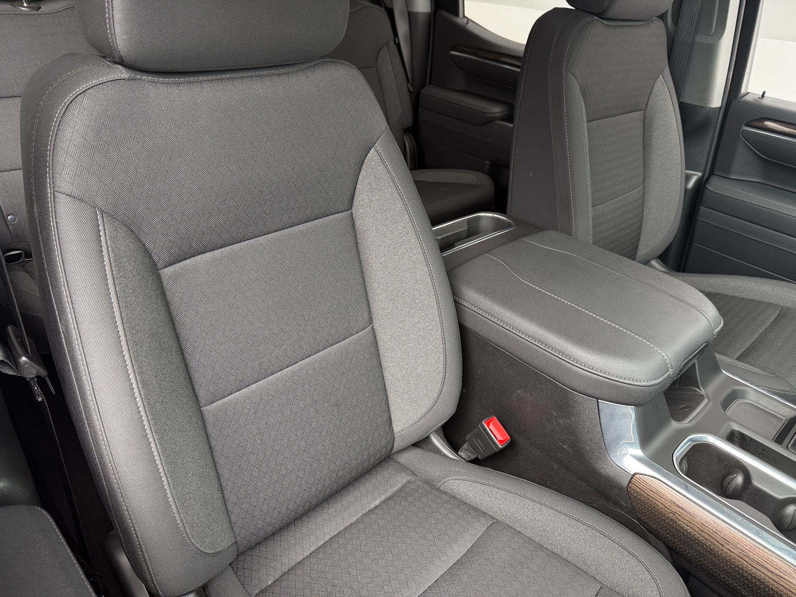 Thumbnail: 2025 Chevrolet Silverado 1500 - 2