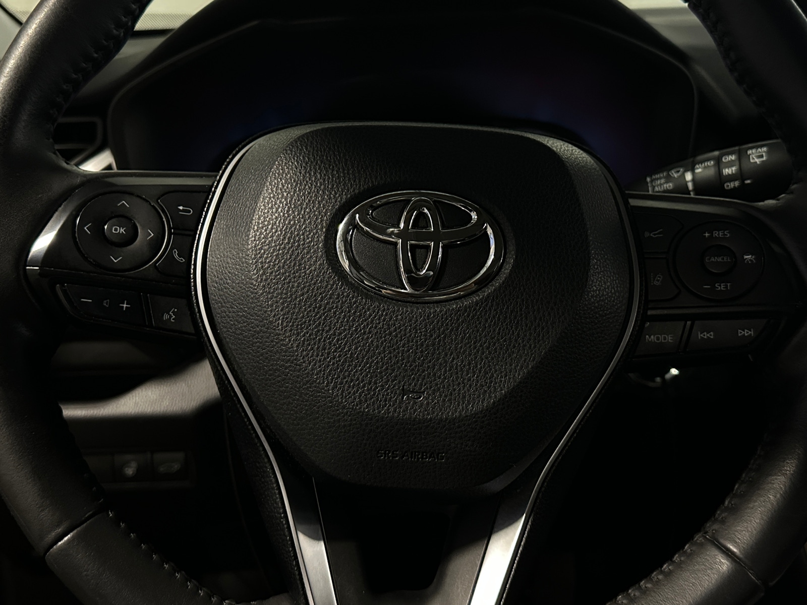 Thumbnail: 2019 Toyota RAV4 - 4