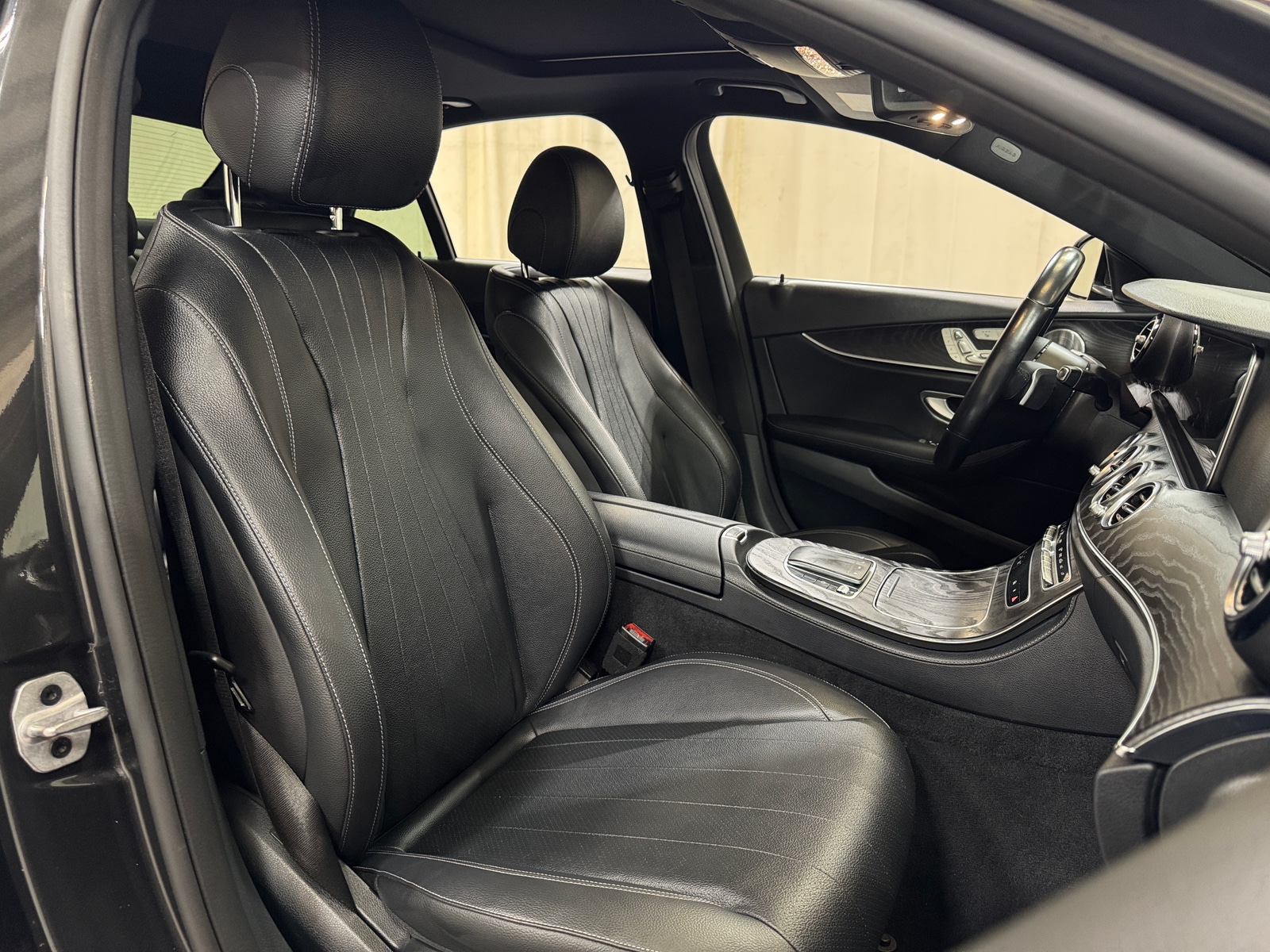 Thumbnail: 2021 Mercedes-Benz E-Class - 2