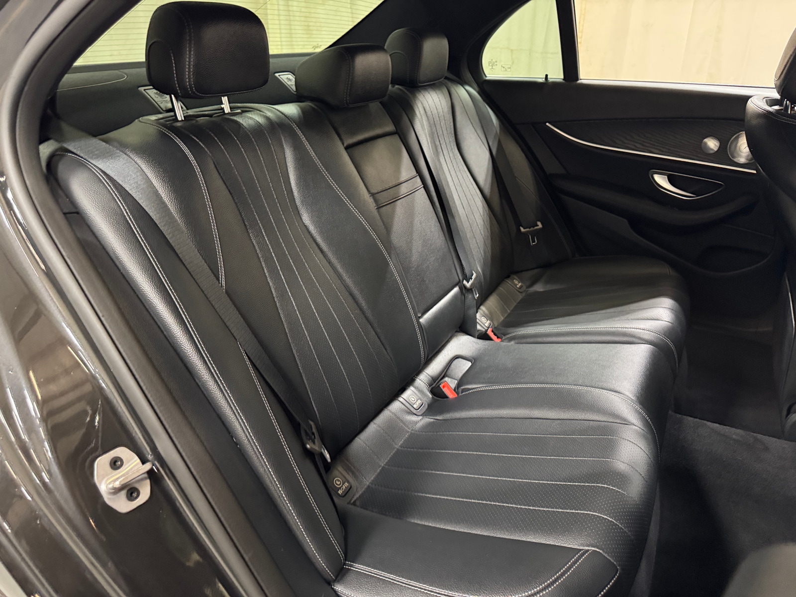 Thumbnail: 2021 Mercedes-Benz E-Class - 6