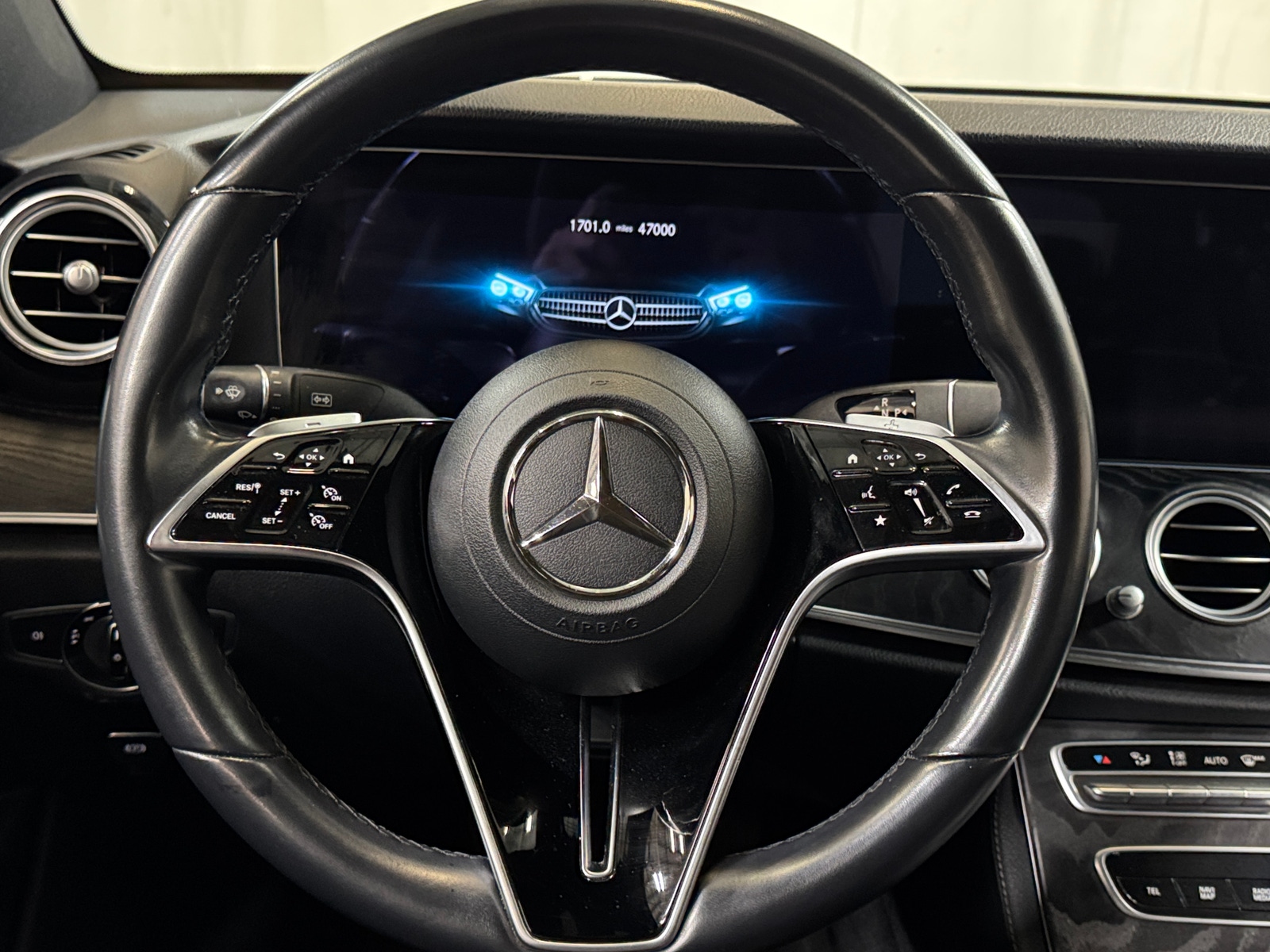 Thumbnail: 2021 Mercedes-Benz E-Class - 5