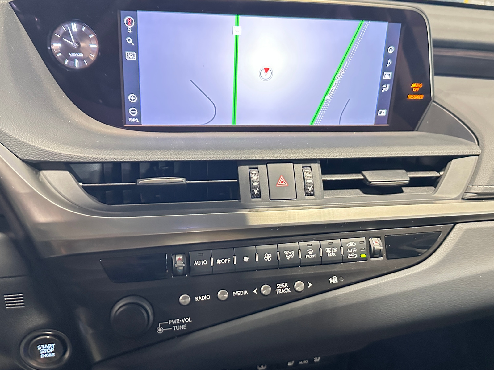 Thumbnail: 2020 Lexus ES - 3