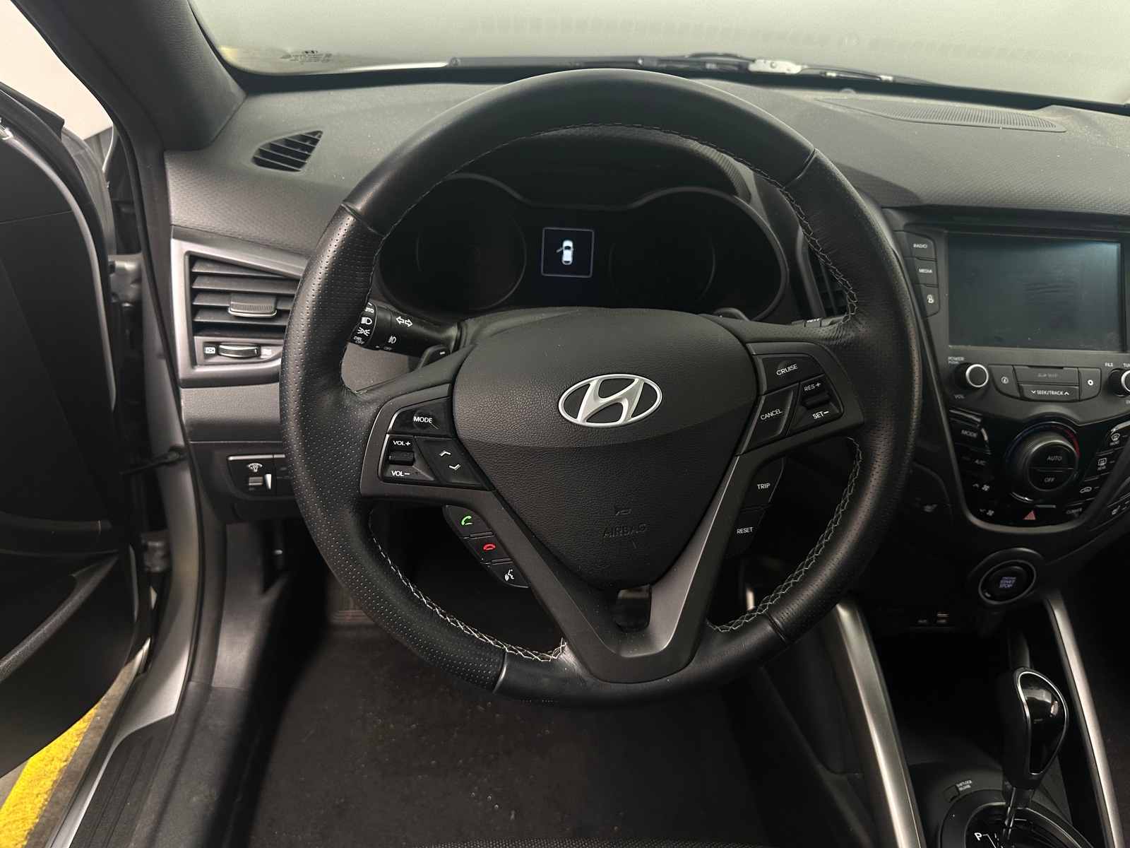 Thumbnail: 2016 Hyundai Veloster - 4