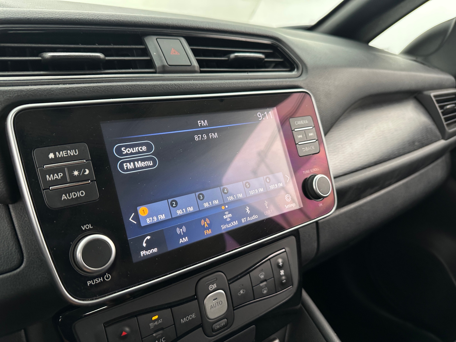 Thumbnail: 2021 Nissan Leaf - 4