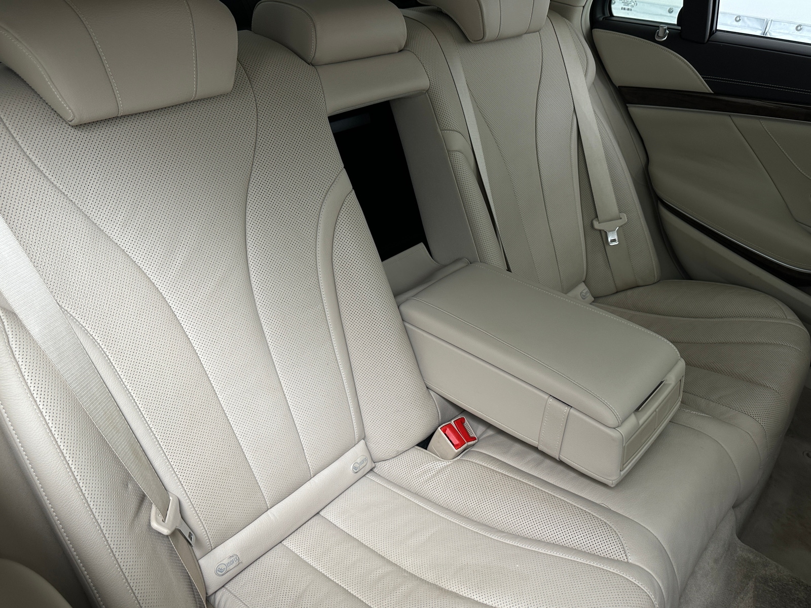 Thumbnail: 2016 Mercedes-Benz S-Class - 5