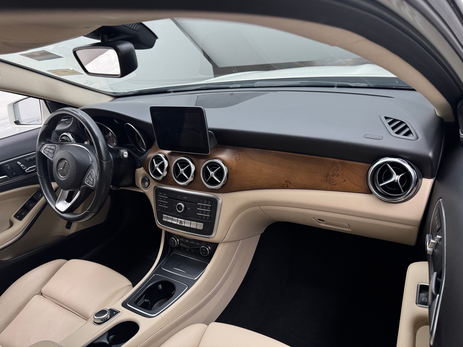 Thumbnail: 2018 Mercedes-Benz GLA - 2