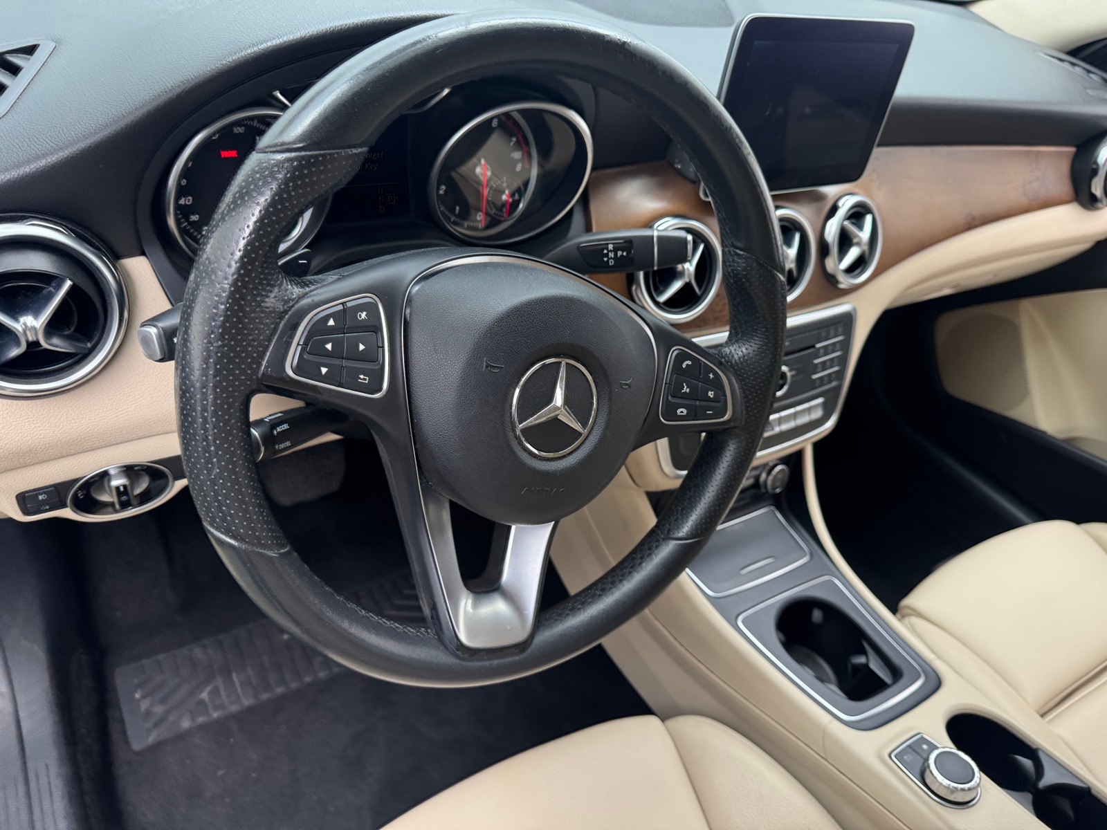 Thumbnail: 2018 Mercedes-Benz GLA - 4