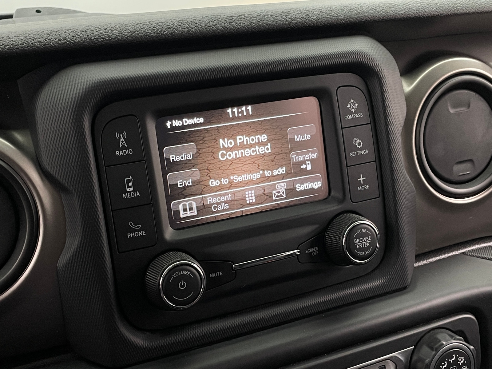 Thumbnail: 2020 Jeep Gladiator - 4