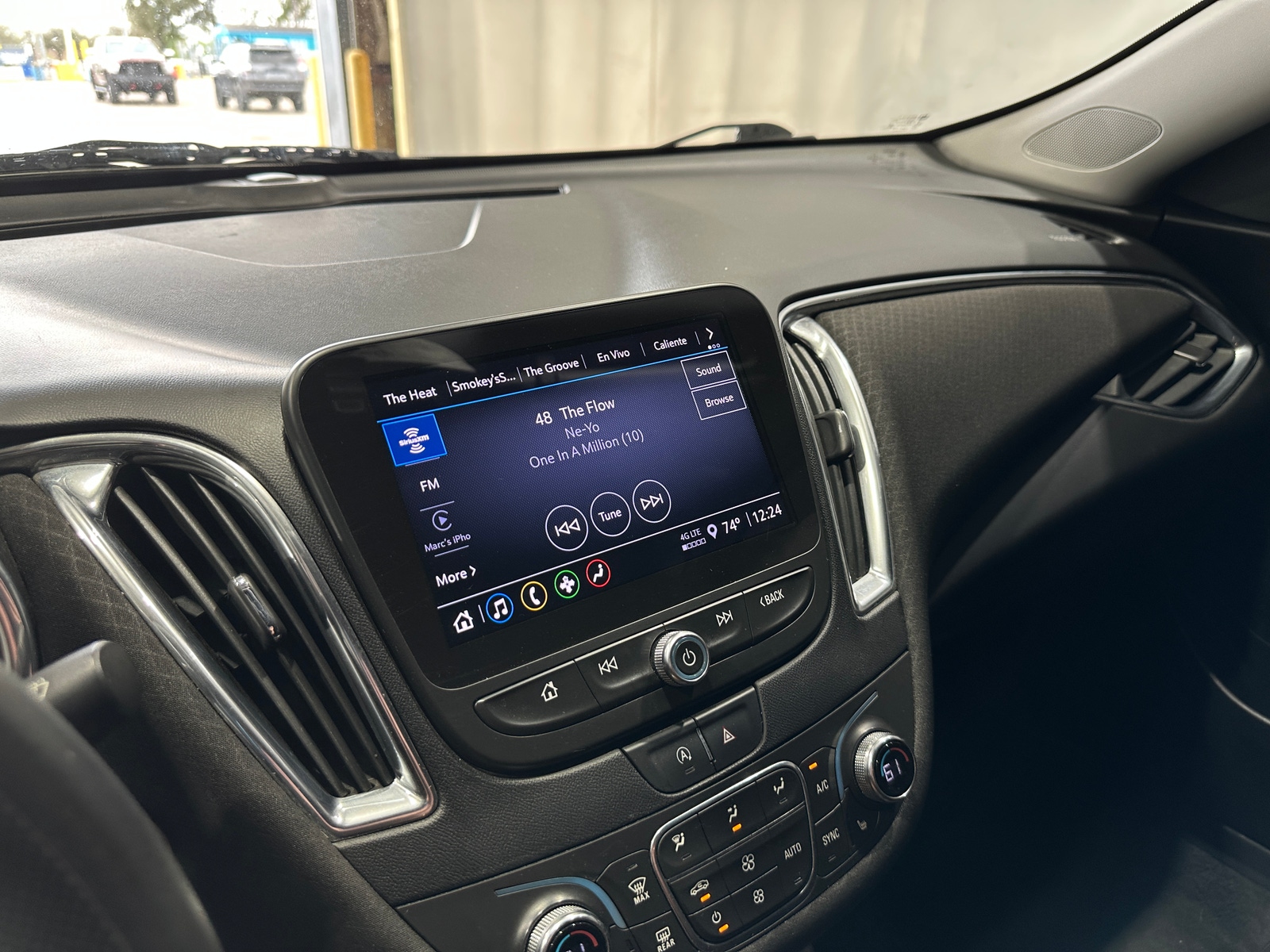 Thumbnail: 2021 Chevrolet Malibu - 4