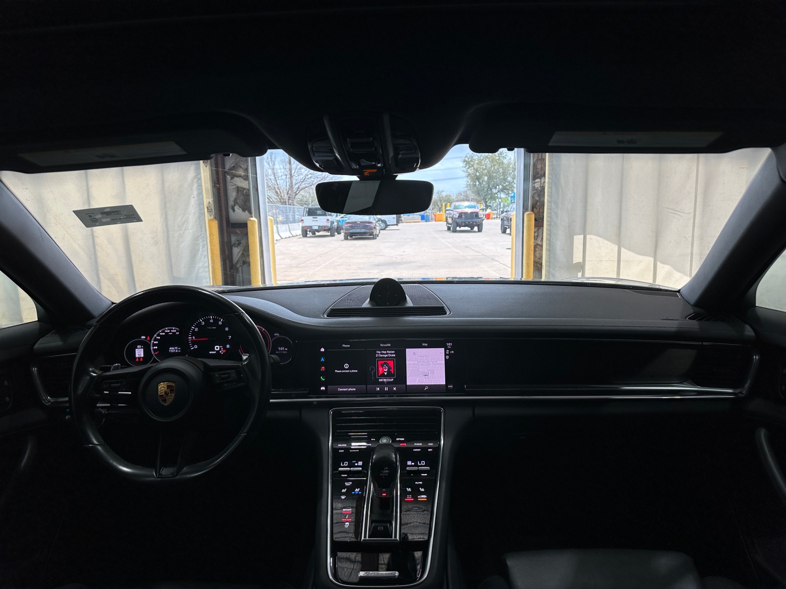 Thumbnail: 2022 Porsche Panamera - 2