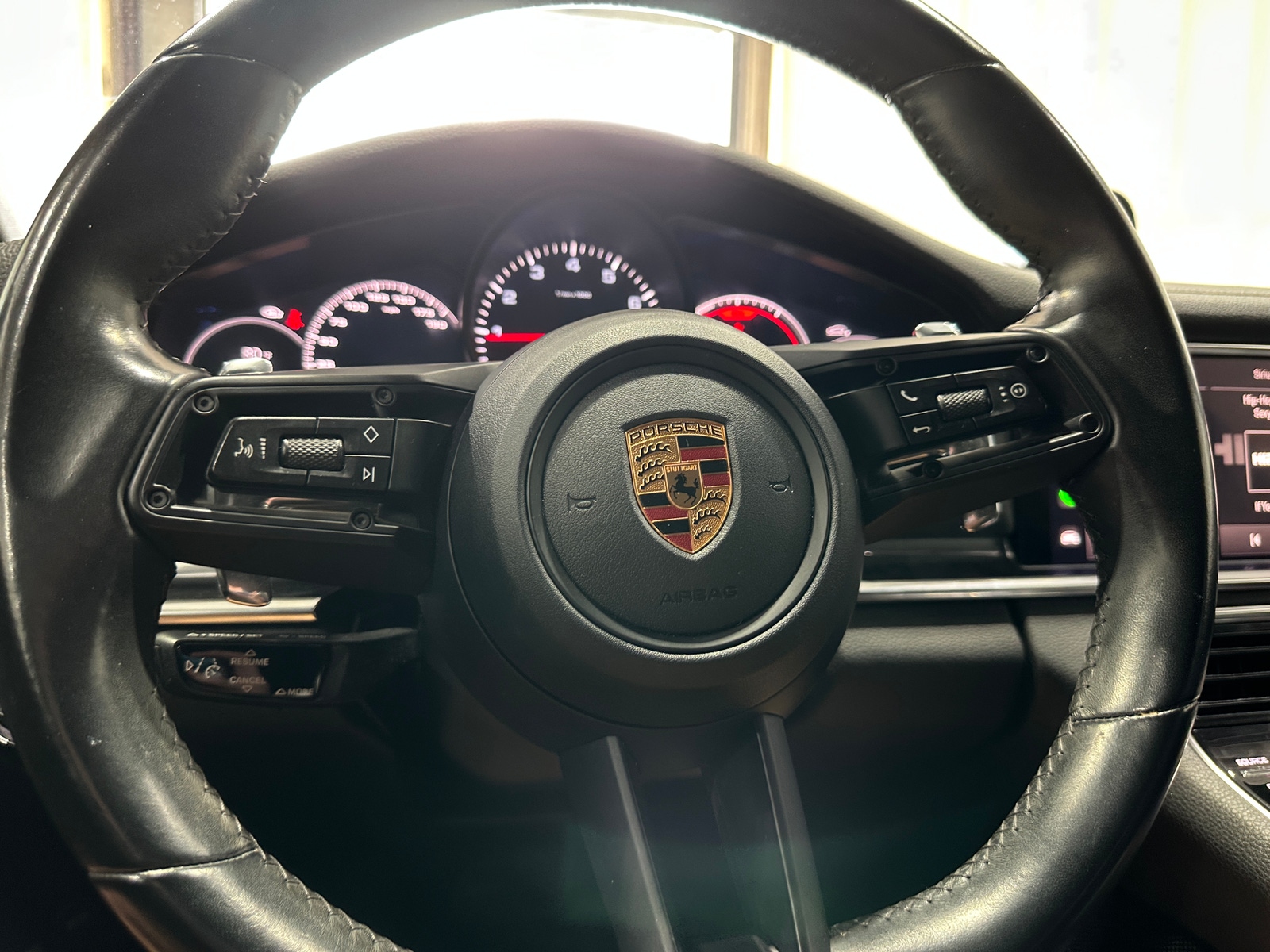 Thumbnail: 2022 Porsche Panamera - 4