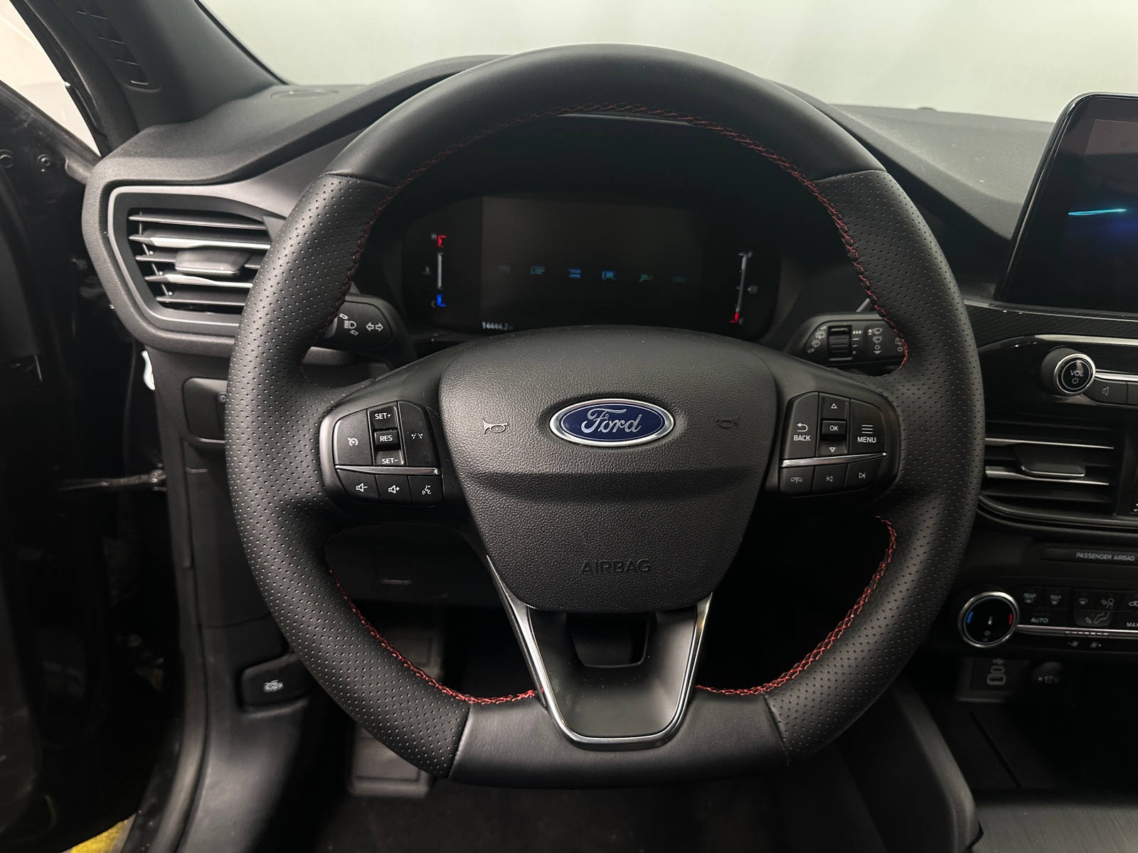 Thumbnail: 2025 Ford Escape - 4