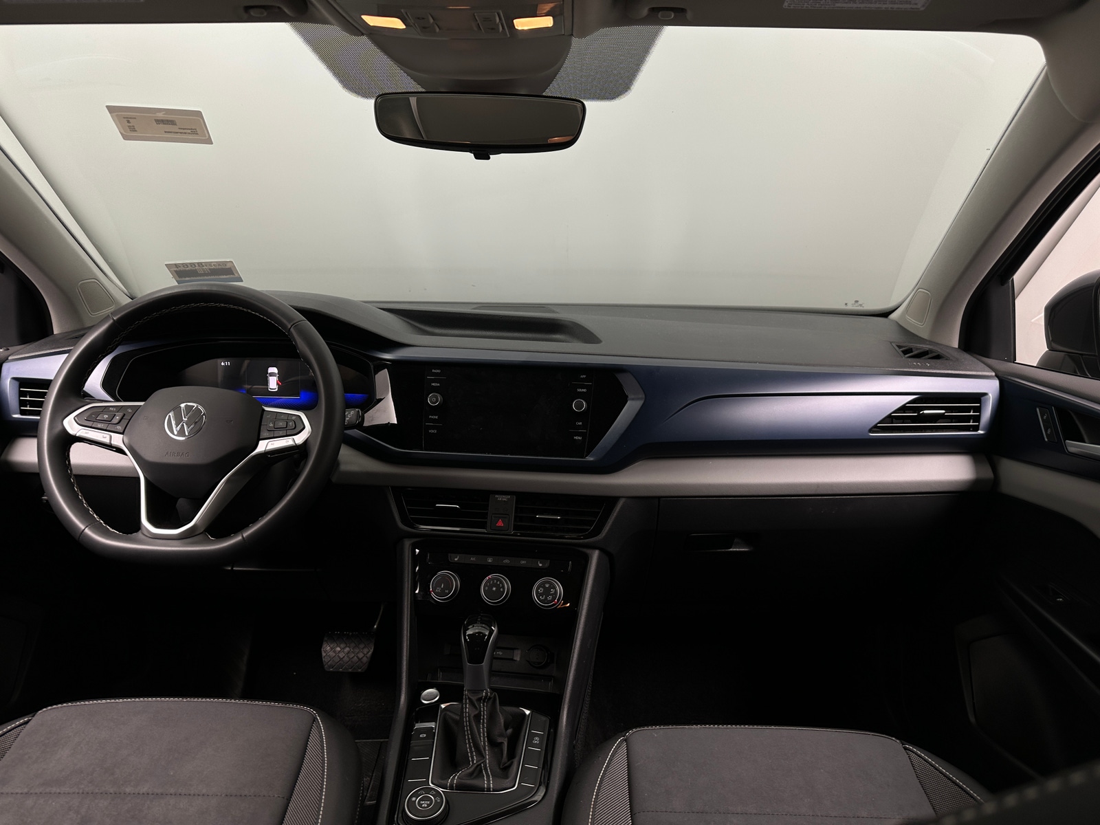 Thumbnail: 2023 Volkswagen Taos - 3