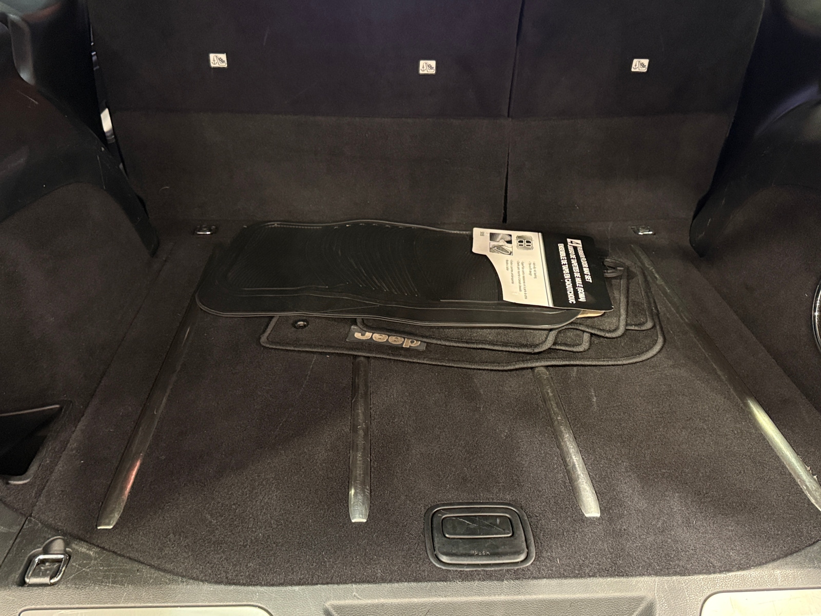 Thumbnail: 2014 Jeep Grand Cherokee - 6