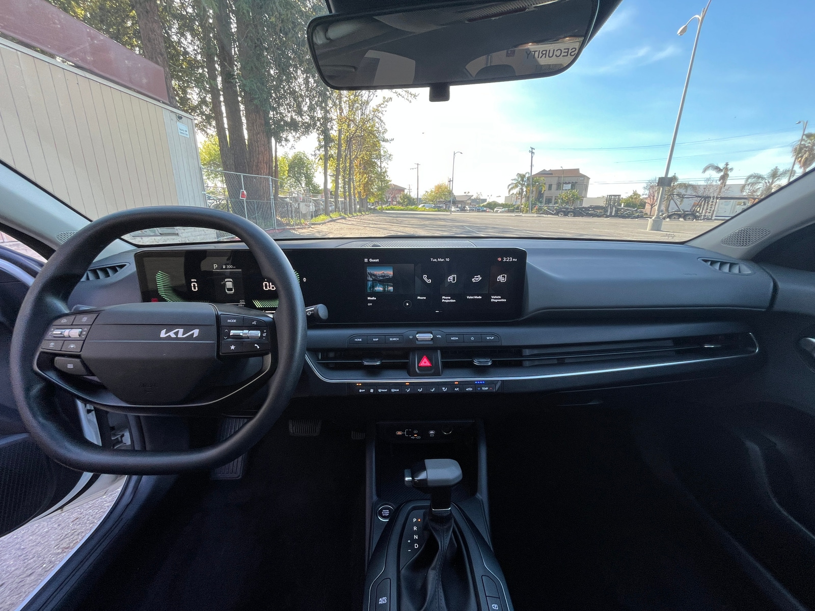 Thumbnail: 2025 Kia K4 - 3