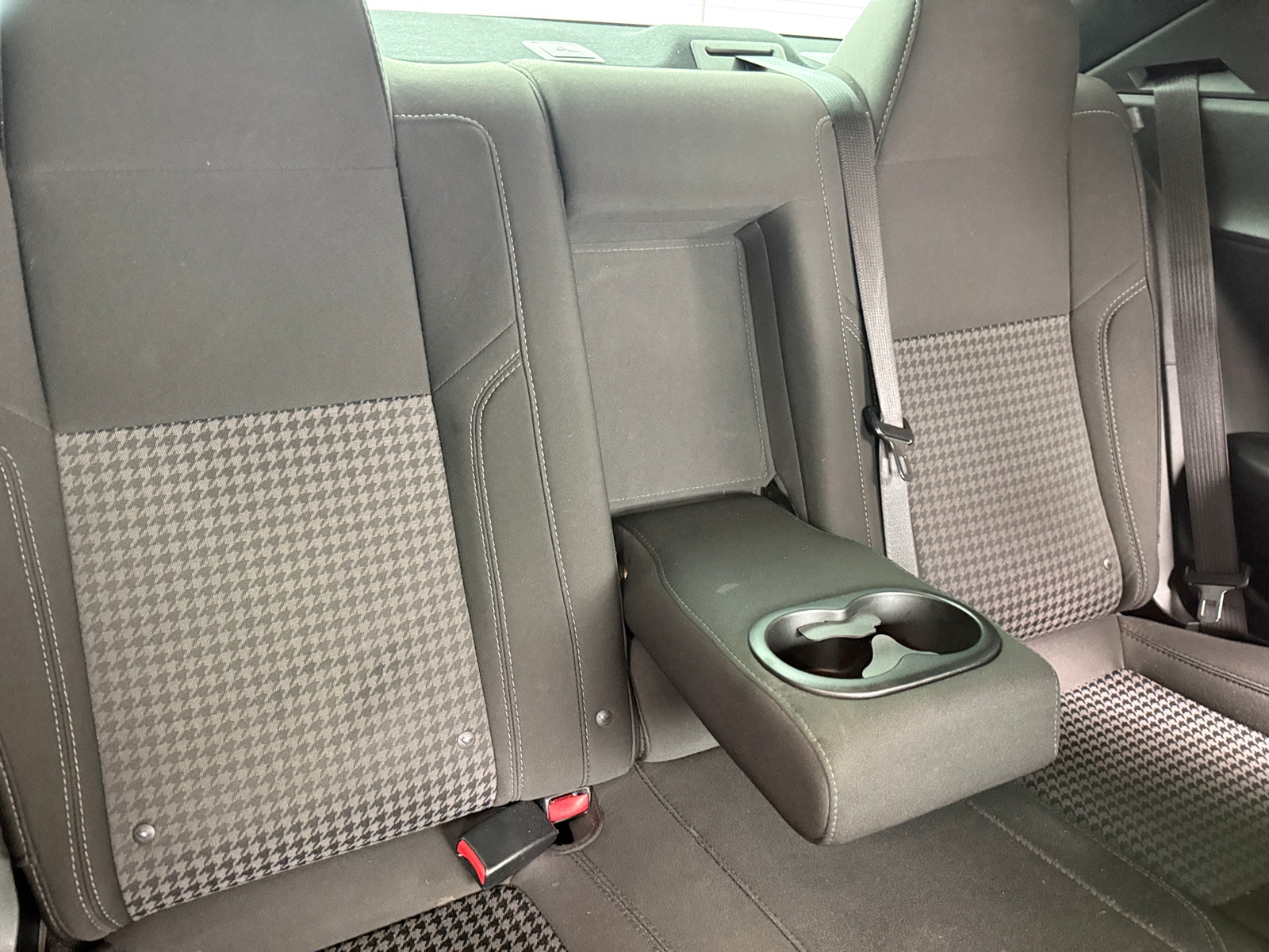 Thumbnail: 2016 Dodge Challenger - 5