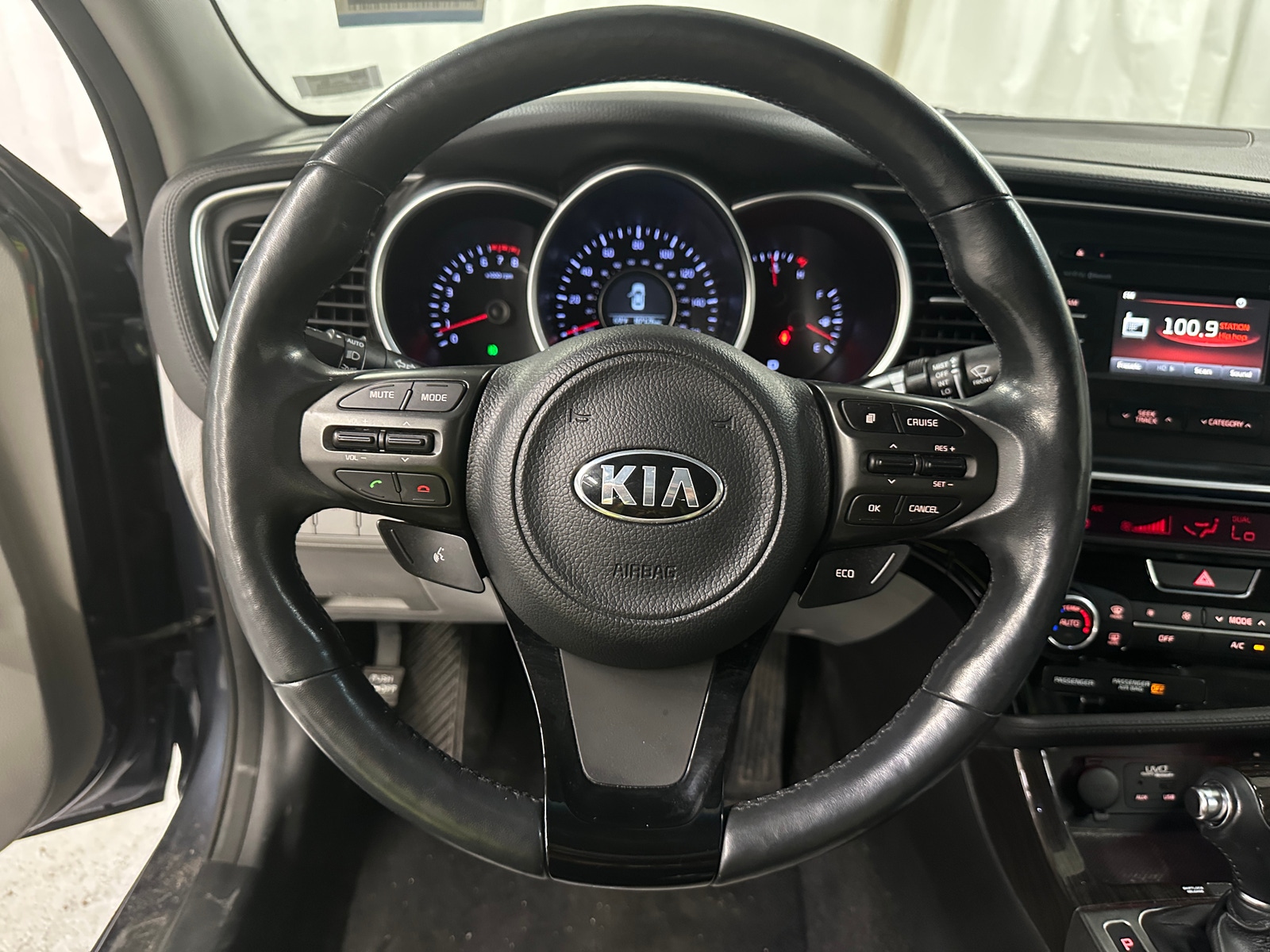 Thumbnail: 2015 Kia Optima - 4