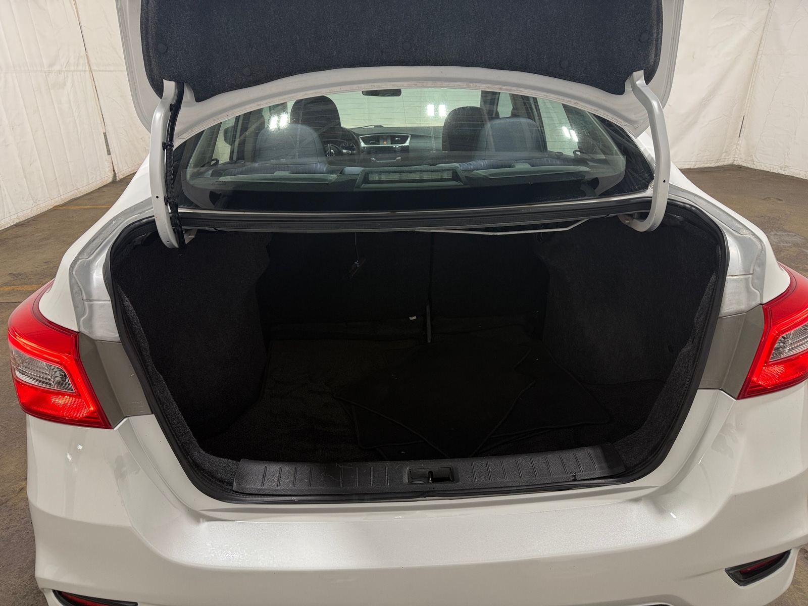 Thumbnail: 2018 Nissan Sentra - 7
