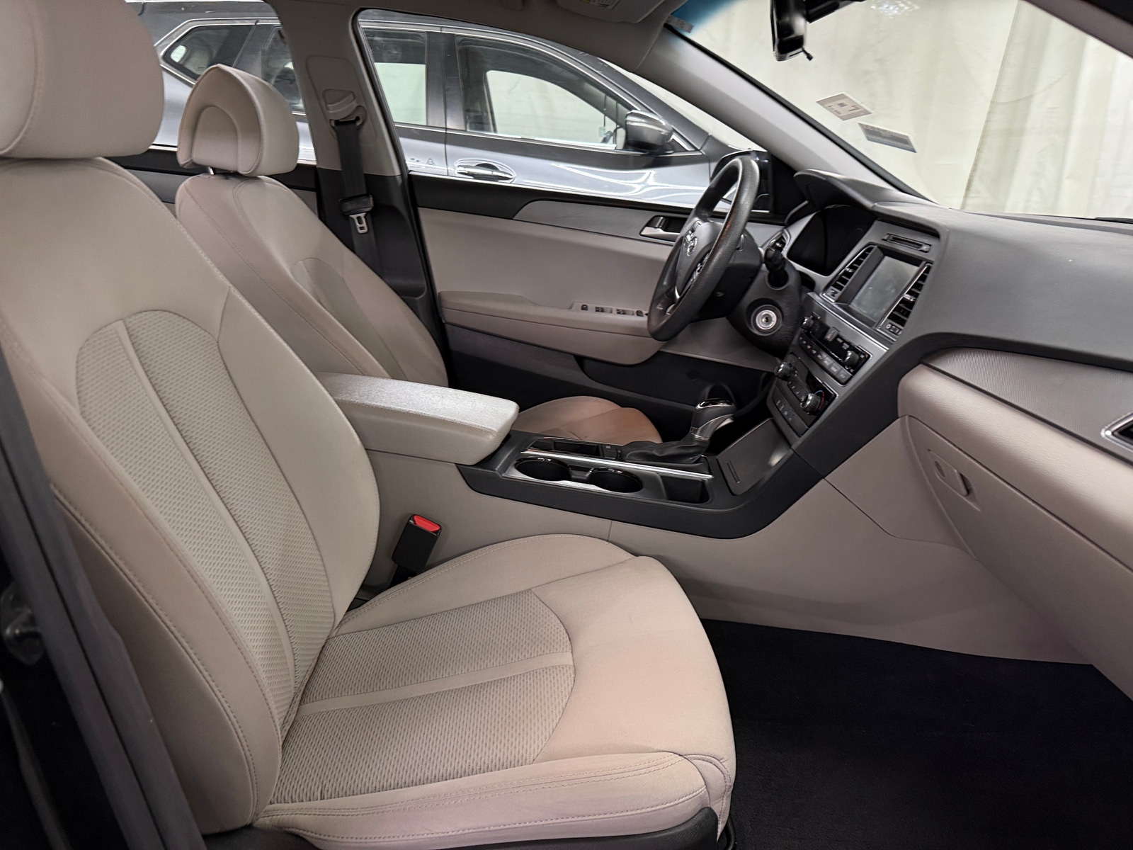 Thumbnail: 2017 Hyundai Sonata - 2