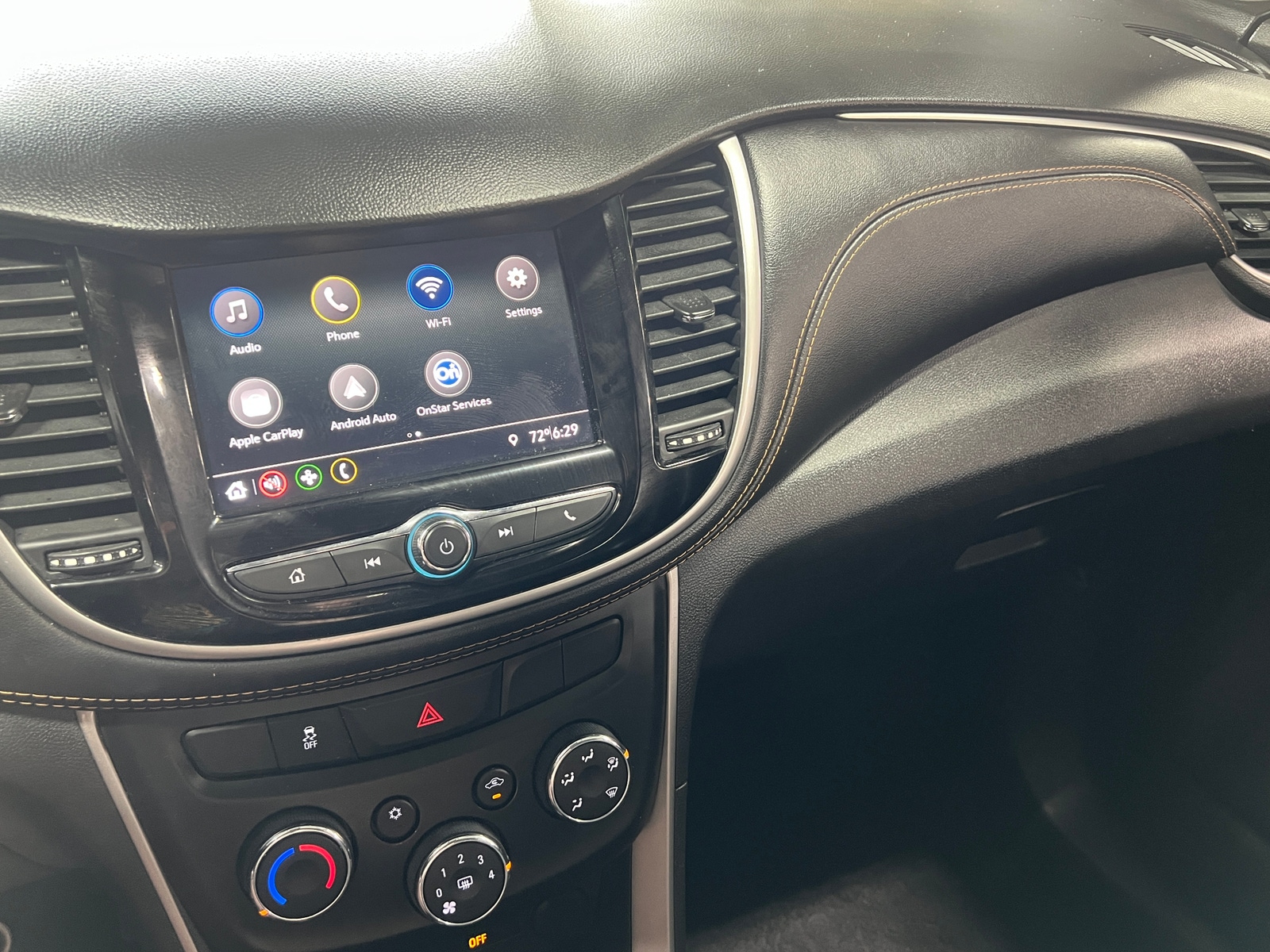 Thumbnail: 2021 Chevrolet Trax - 3