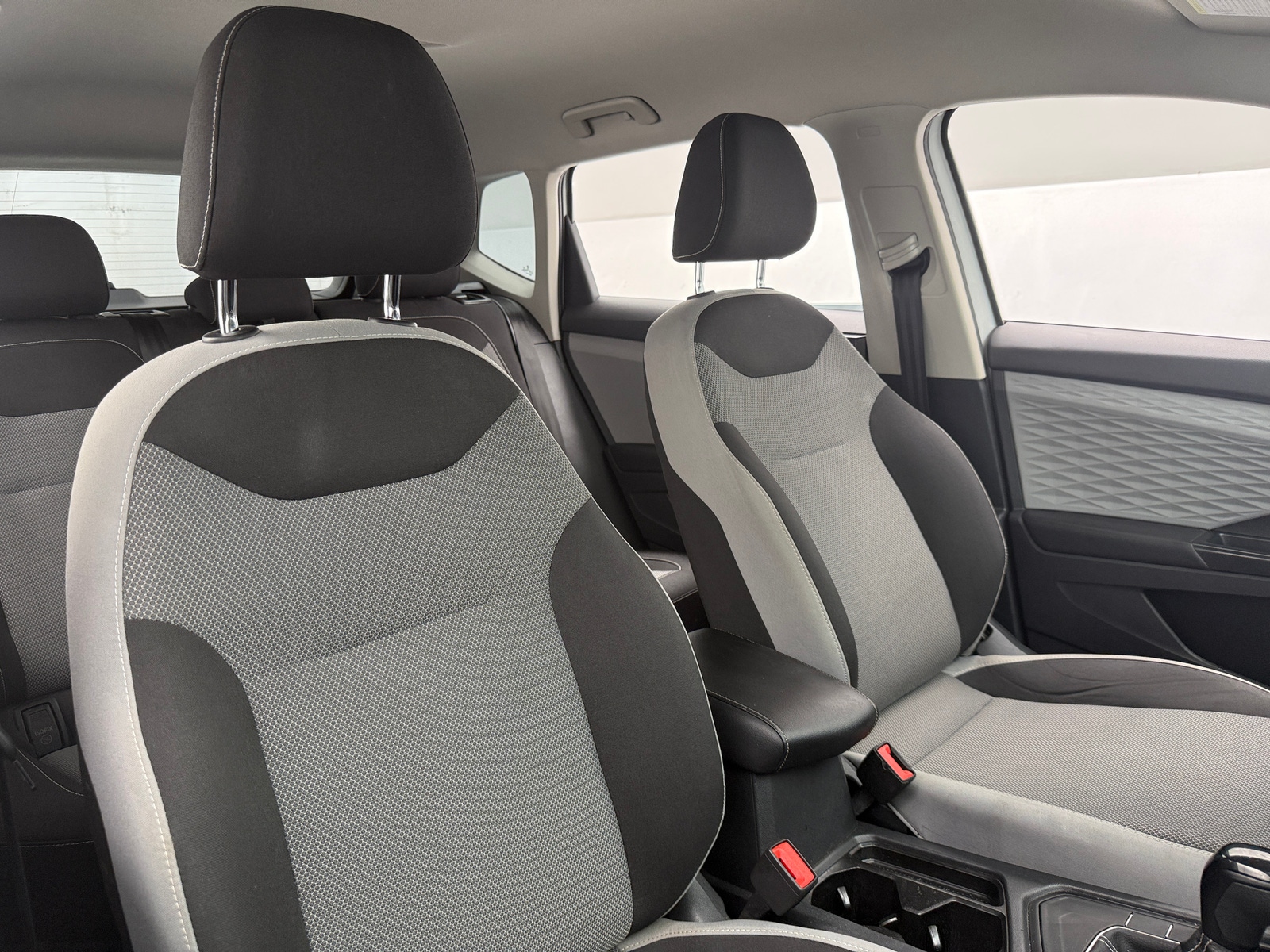 Thumbnail: 2022 Volkswagen Taos - 2